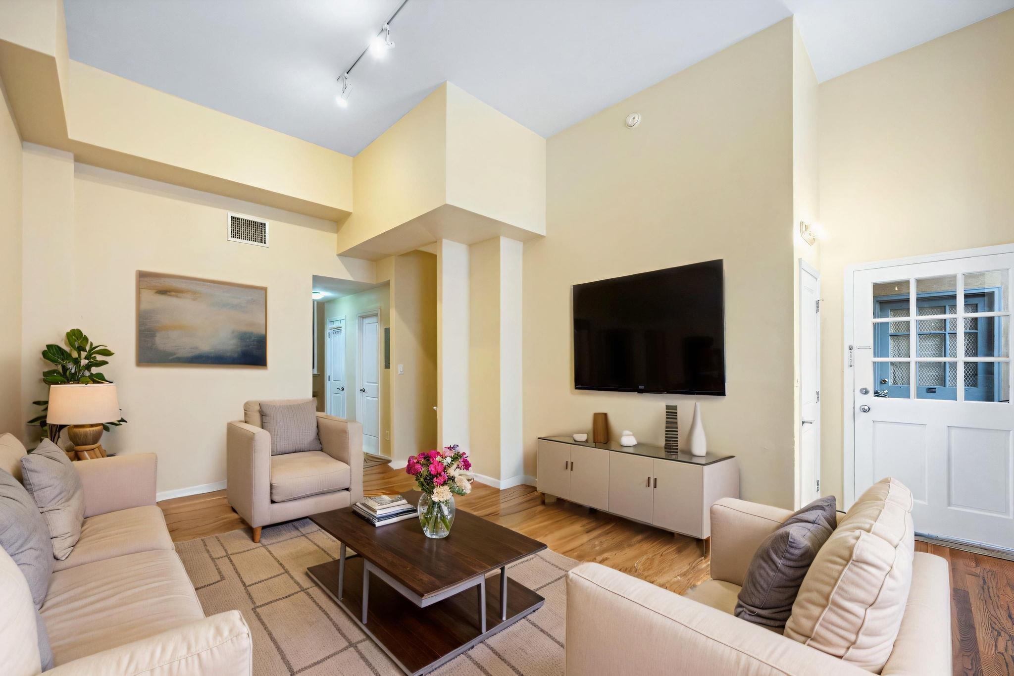 341 MONMOUTH ST - Photo 1