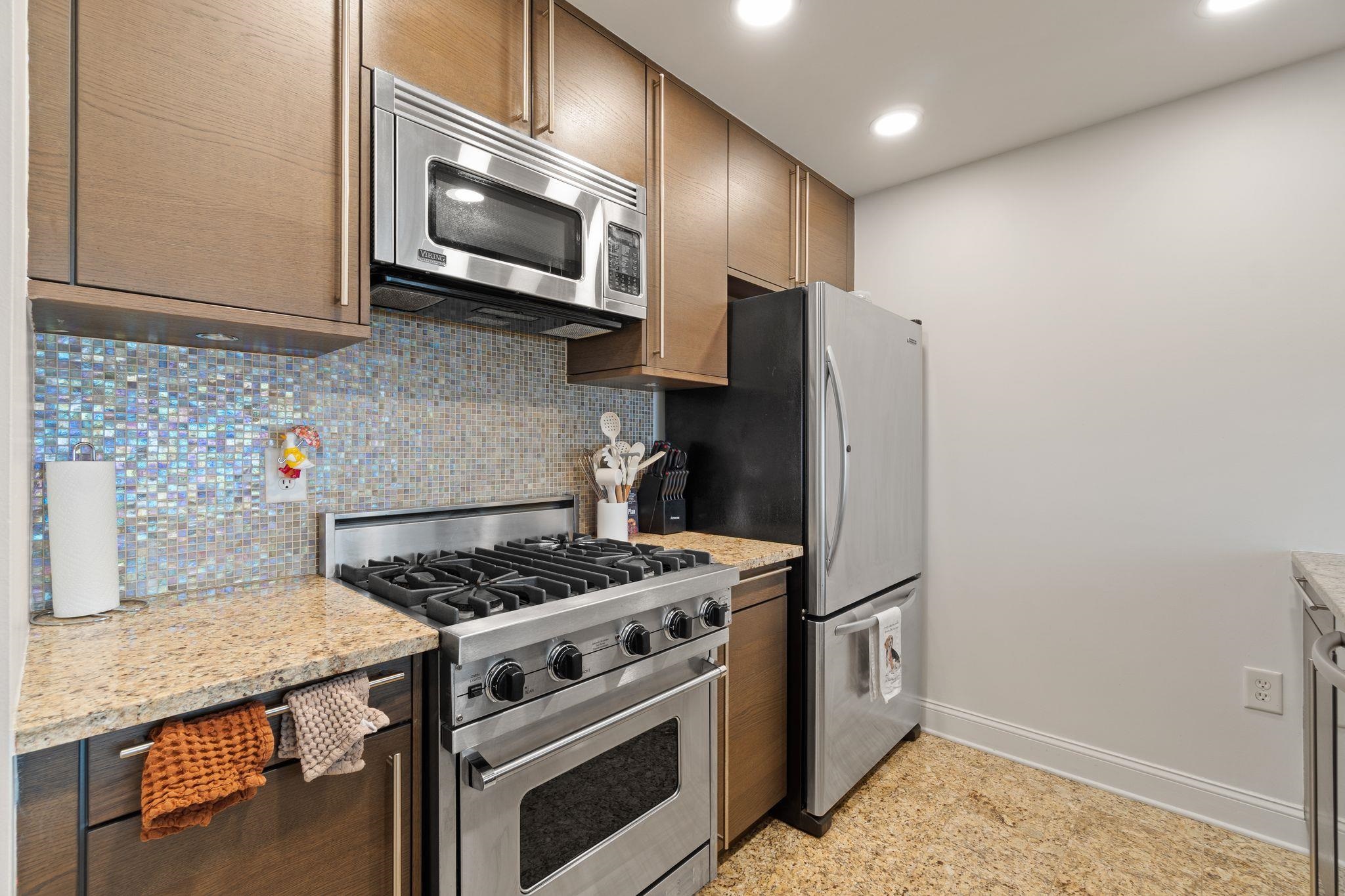 10 REGENT ST - Photo 5