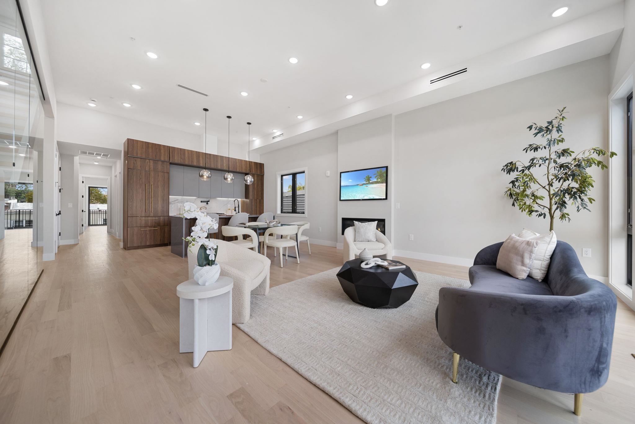 373 NEW YORK AVE - Photo 3