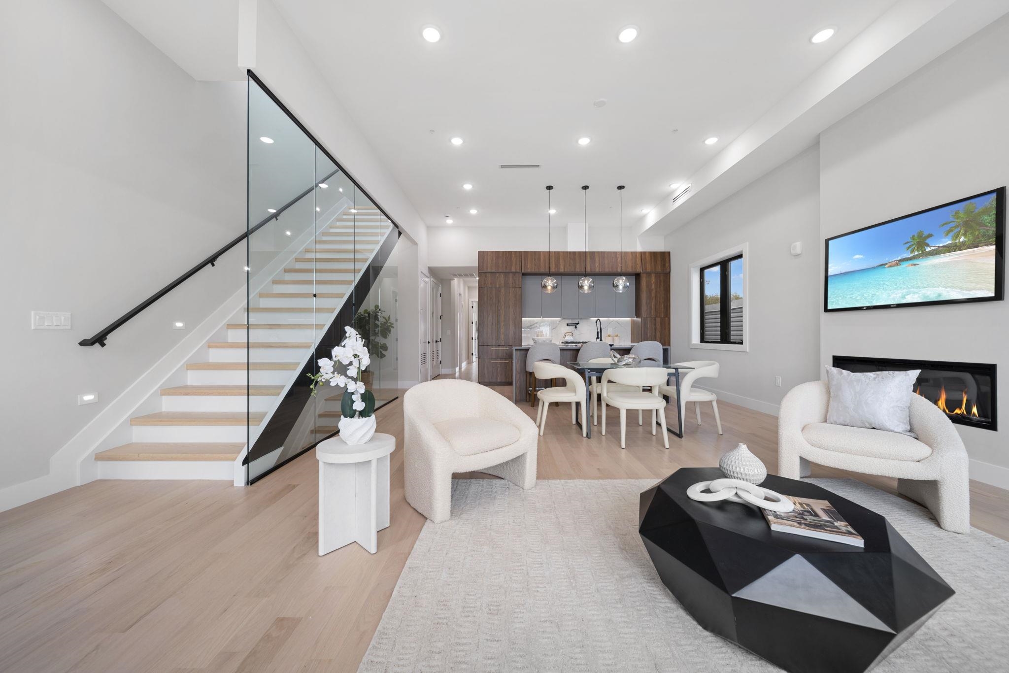 373 NEW YORK AVE - Photo 5