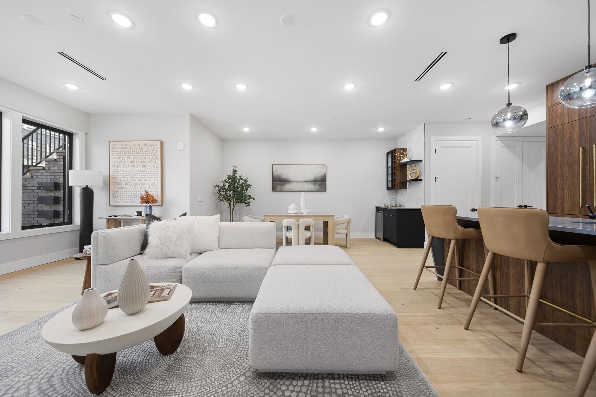 373 NEW YORK AVE - Photo 2