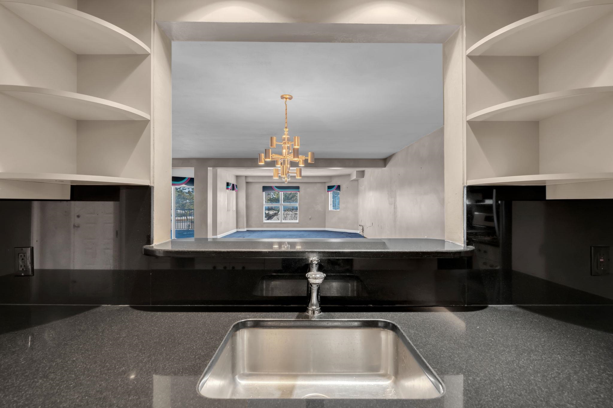 300 OCEAN AVE - Photo 5