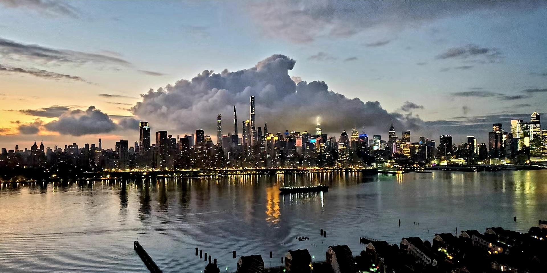 6600 BLVD EAST - Photo 1