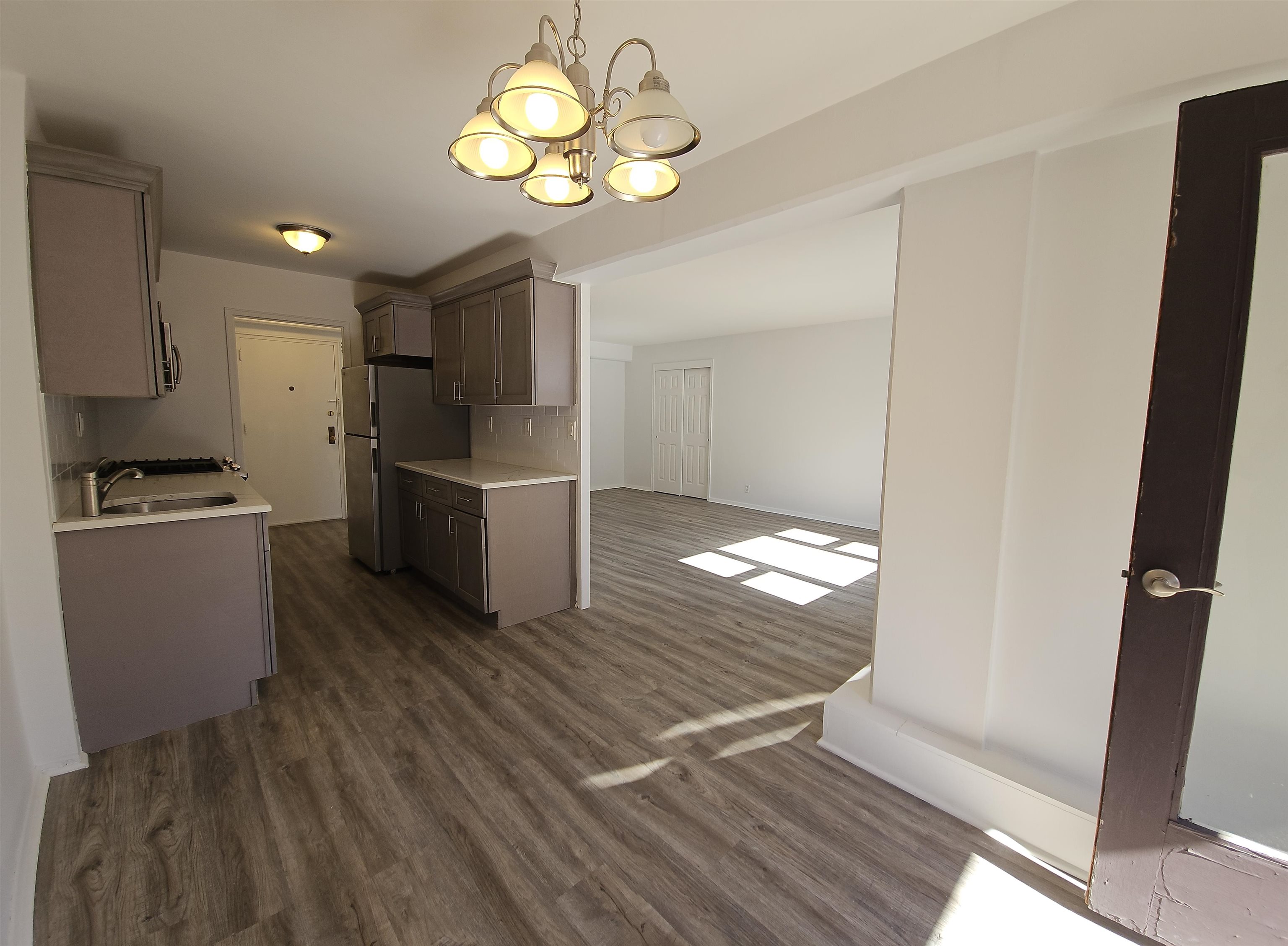 8800 BOULEVARD - Photo 3