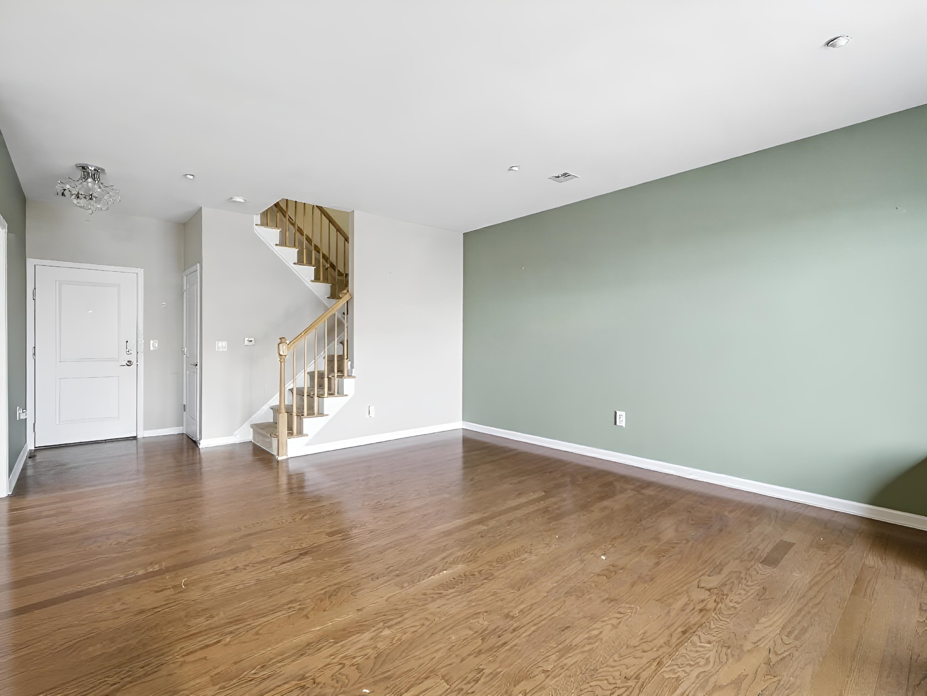 1209 SUMMIT AVE - Photo 4