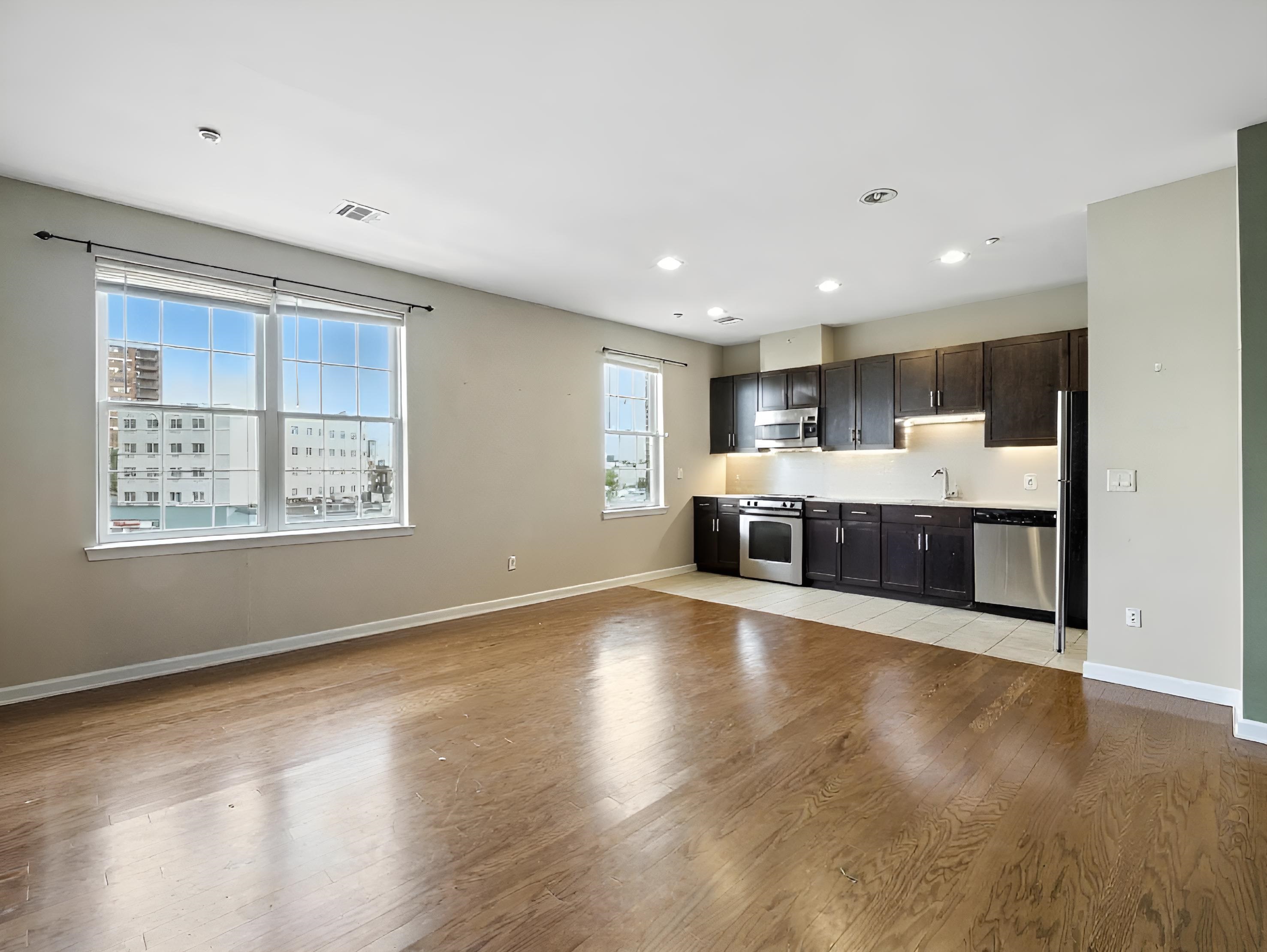 1209 SUMMIT AVE - Photo 5