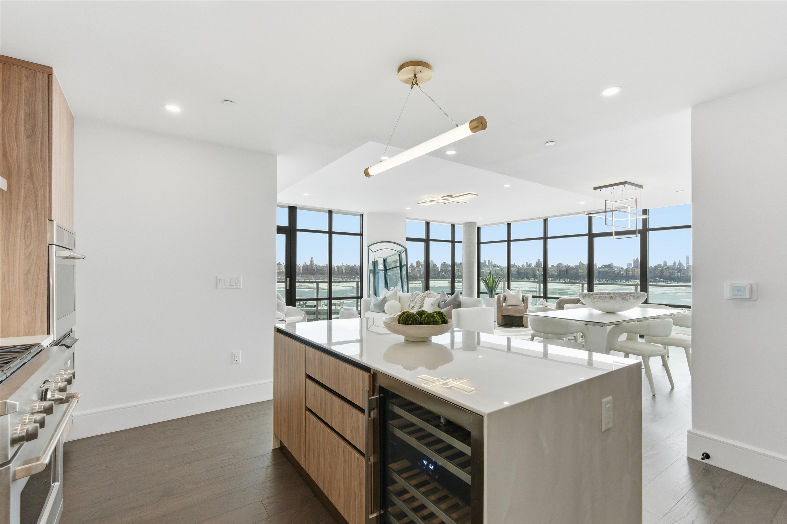 8701 CHURCHILL RD - Photo 2