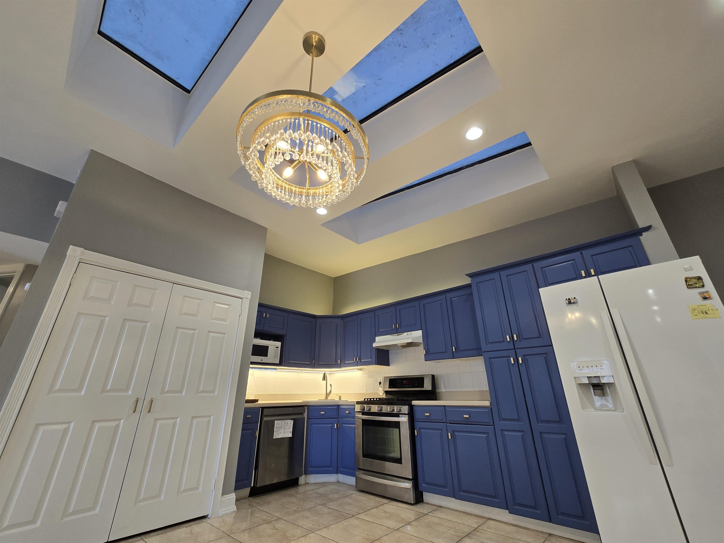 731 LIBERTY AVE - Photo 3