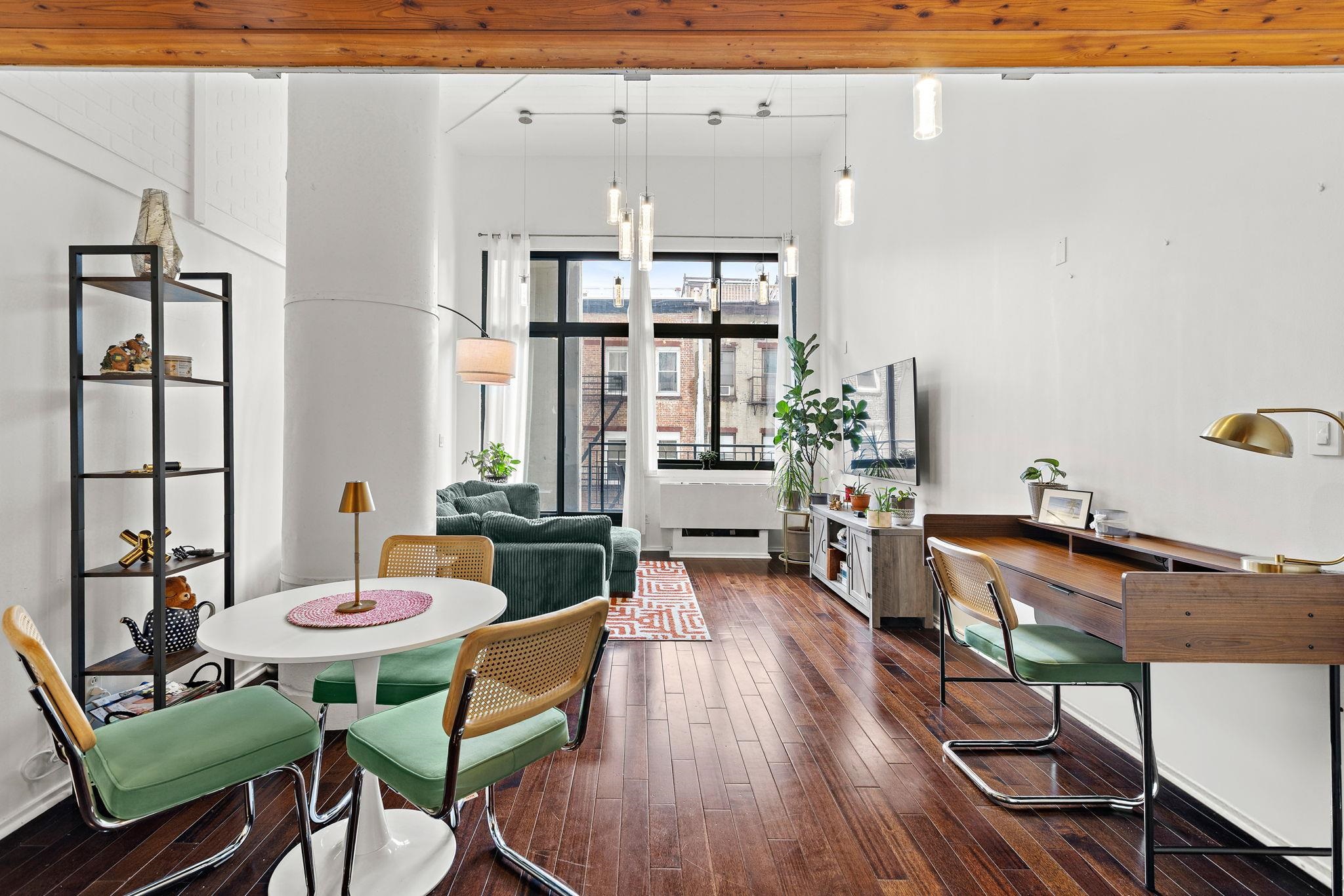 205 10TH ST - Photo 2