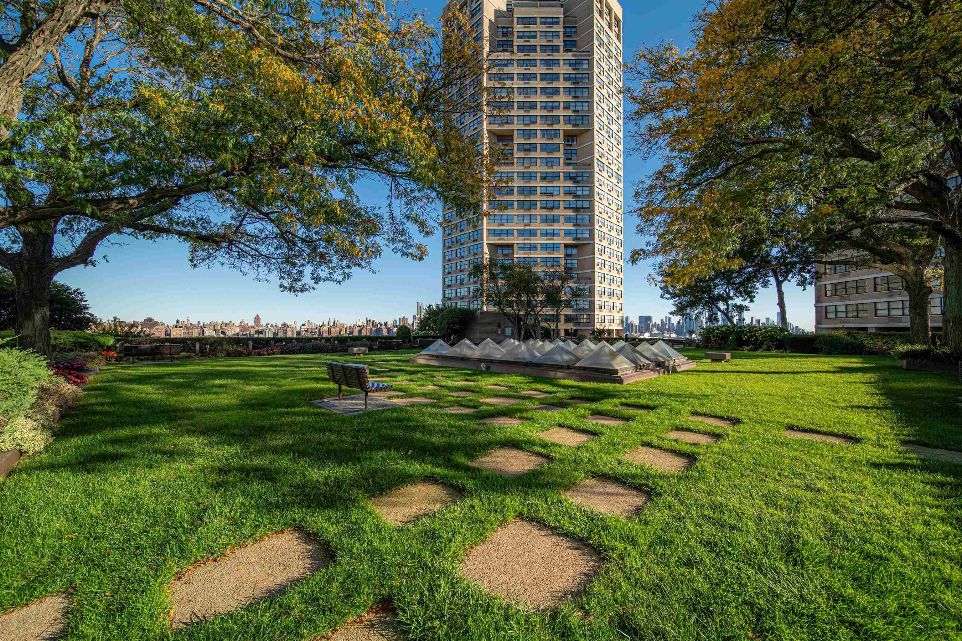 7000 KENNEDY BLVD - Photo 2