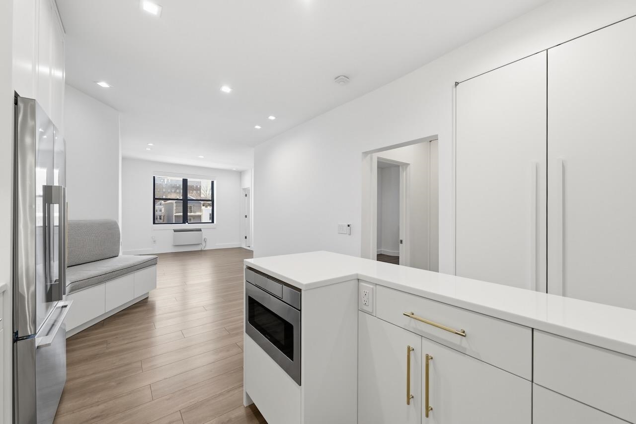 43-49 VAN WAGENEN AVE - Photo 3