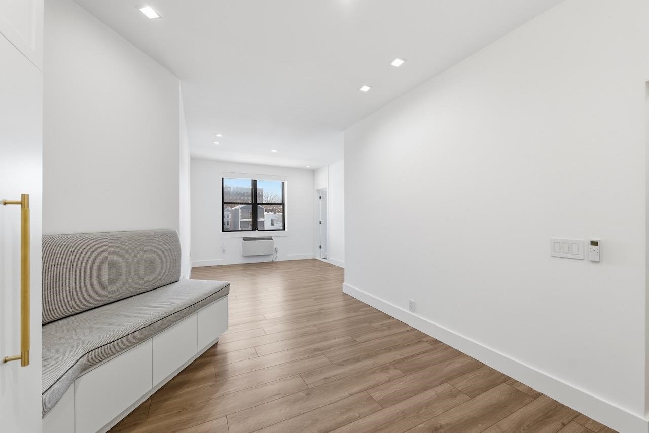 43-49 VAN WAGENEN AVE - Photo 5