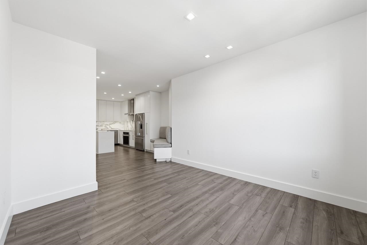 43-49 VAN WAGENEN AVE #4A