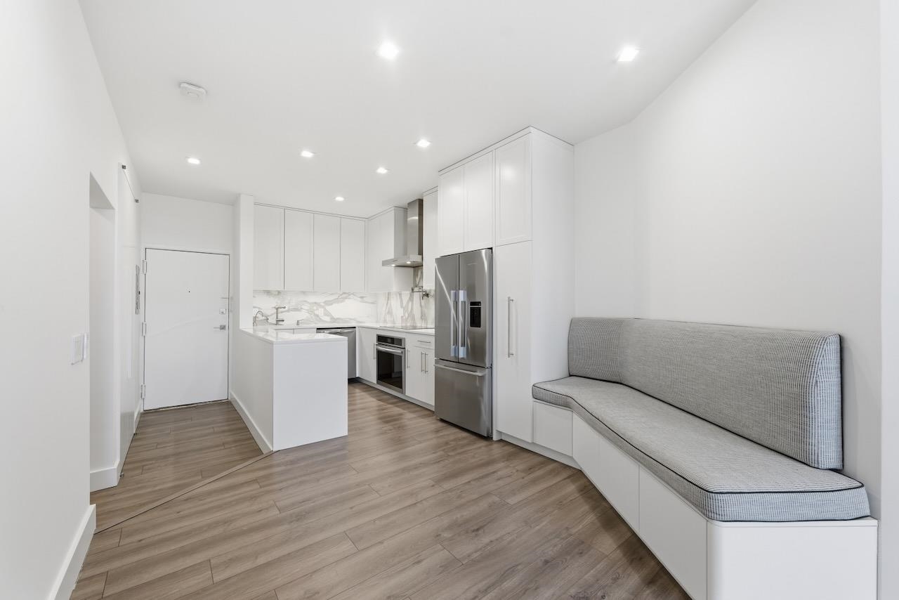 43-49 VAN WAGENEN AVE #4A