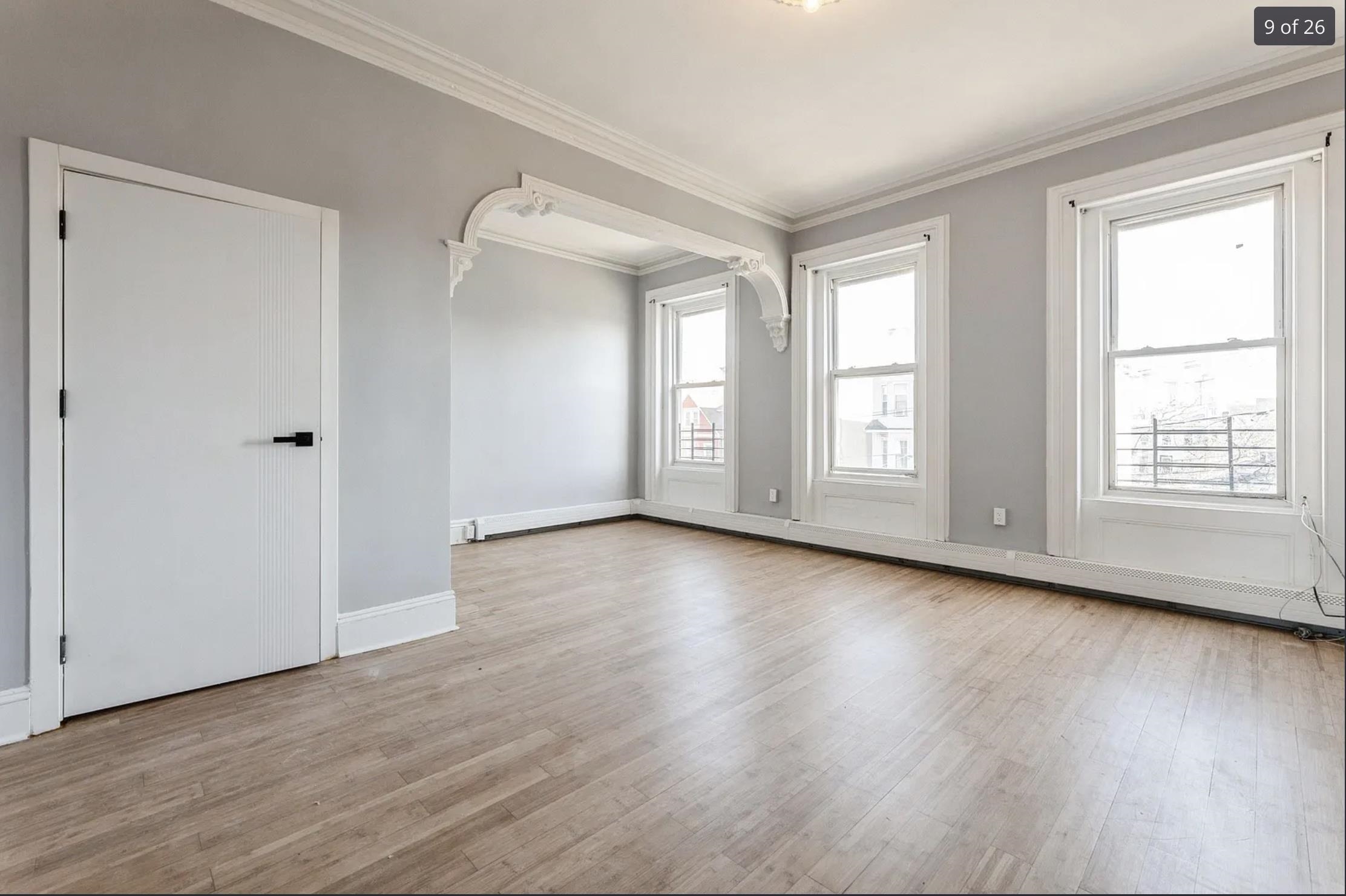 291 FORREST ST - Photo 3