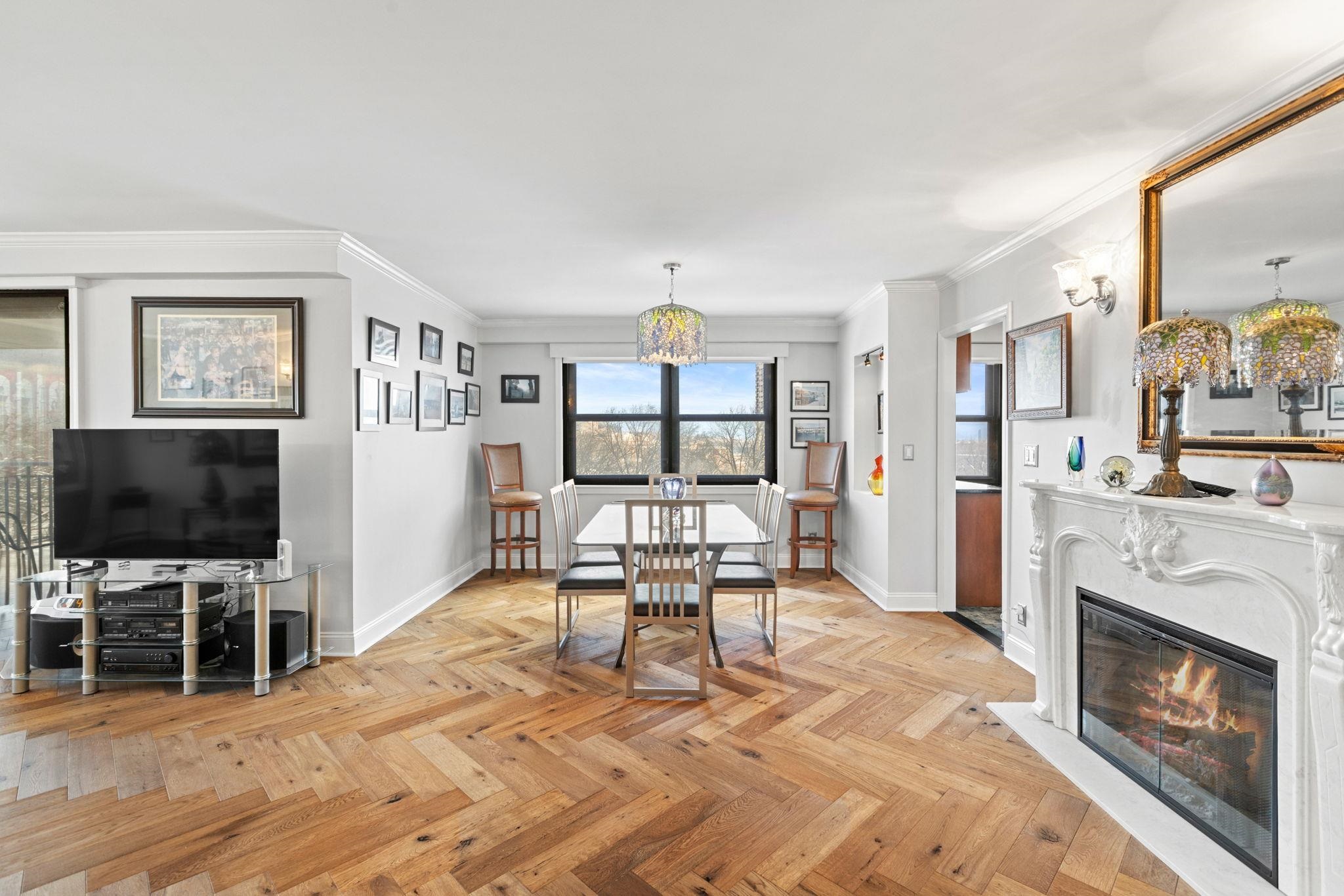 7855 BLVD EAST - Photo 3