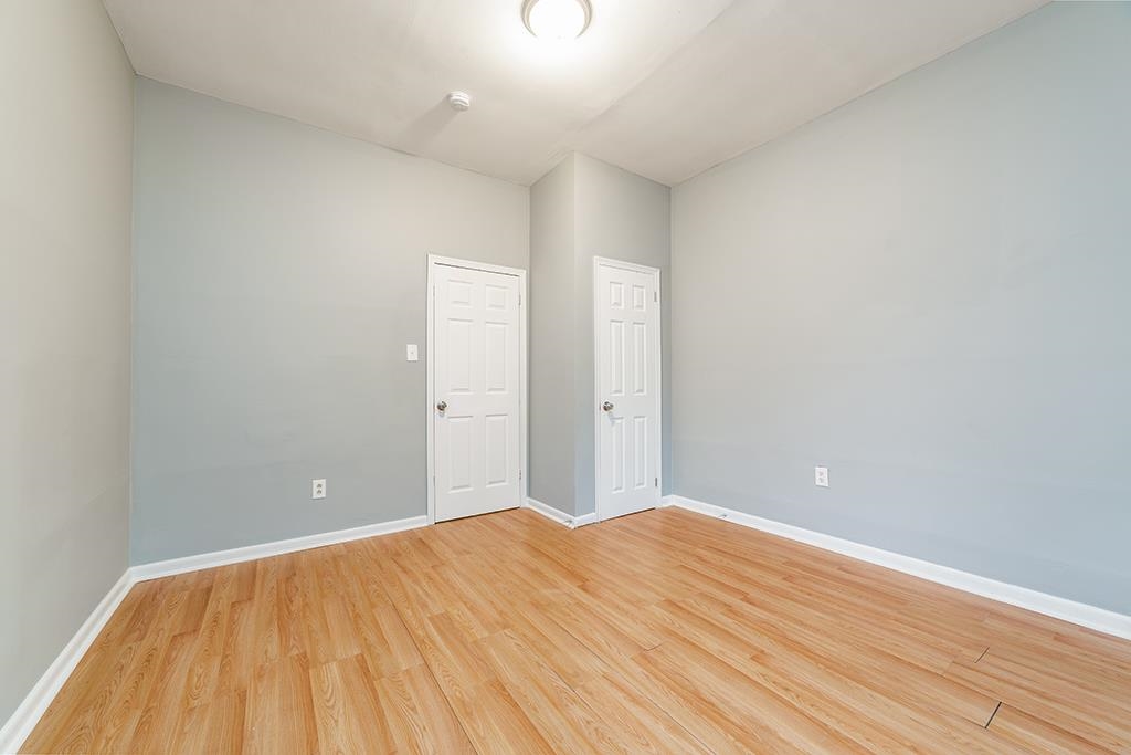 211 MYRTLE AVE - Photo 5