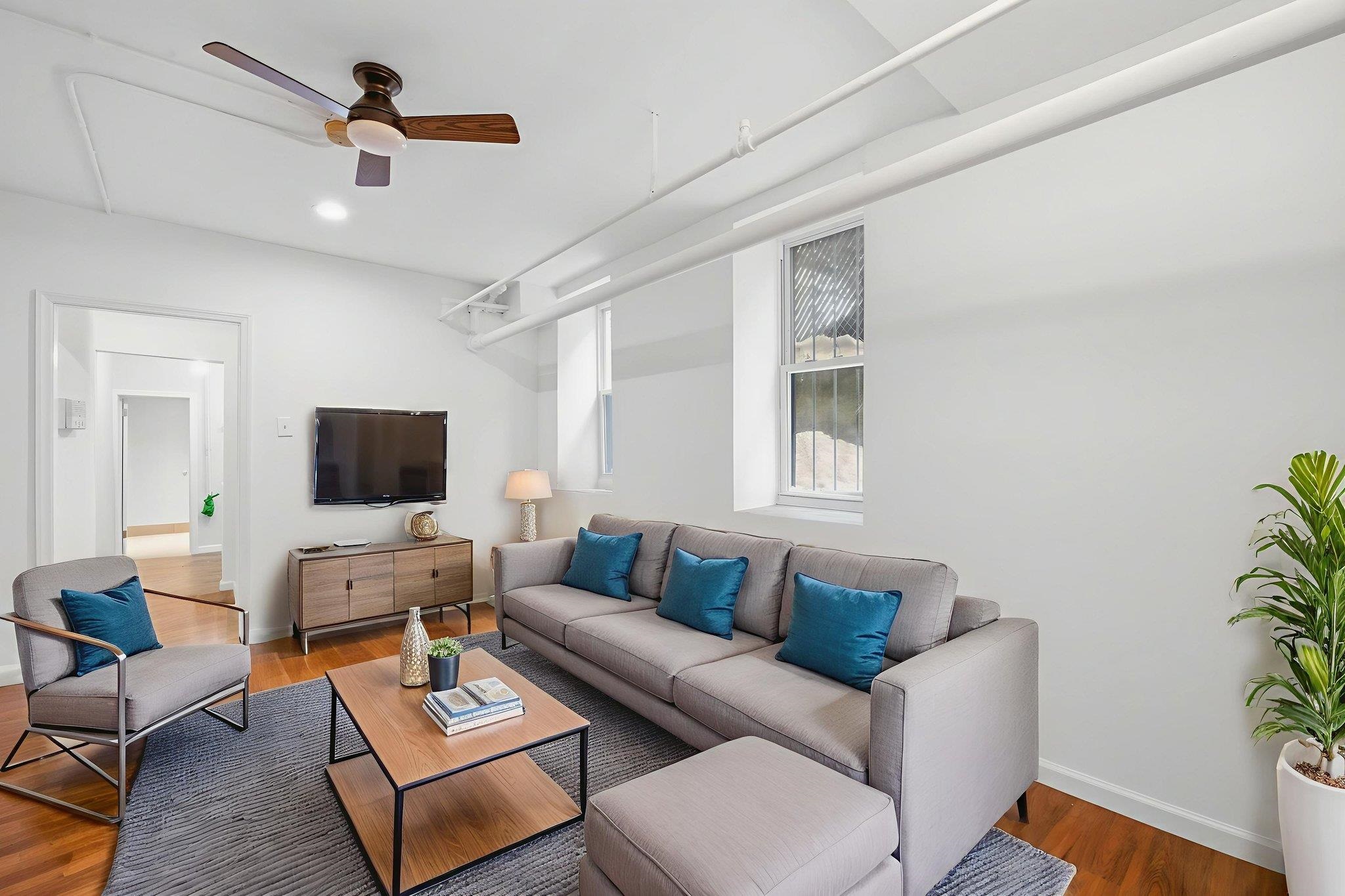 7812 HUDSON AVE - Photo 3