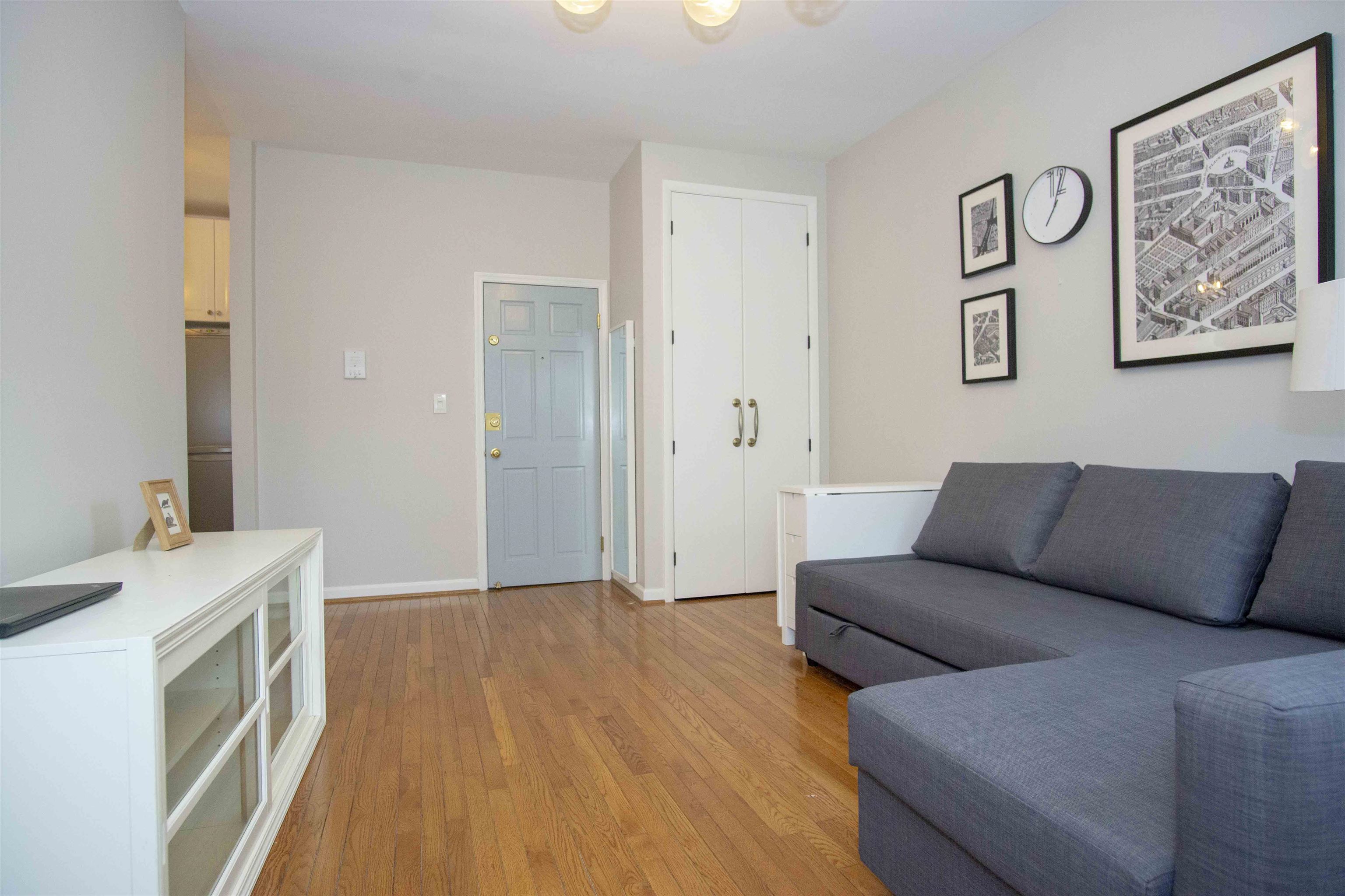 271 YORK ST - Photo 4