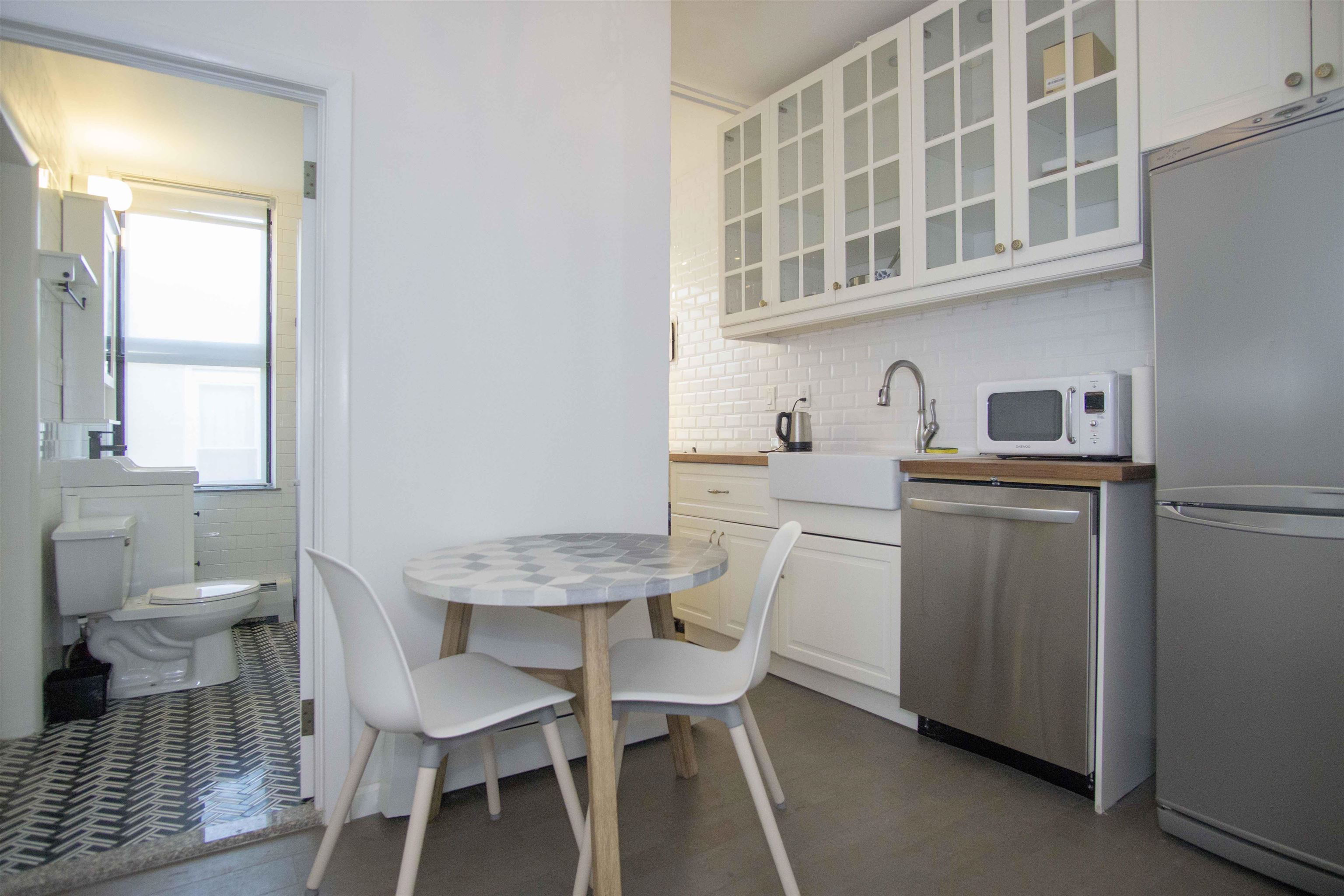 271 YORK ST - Photo 5