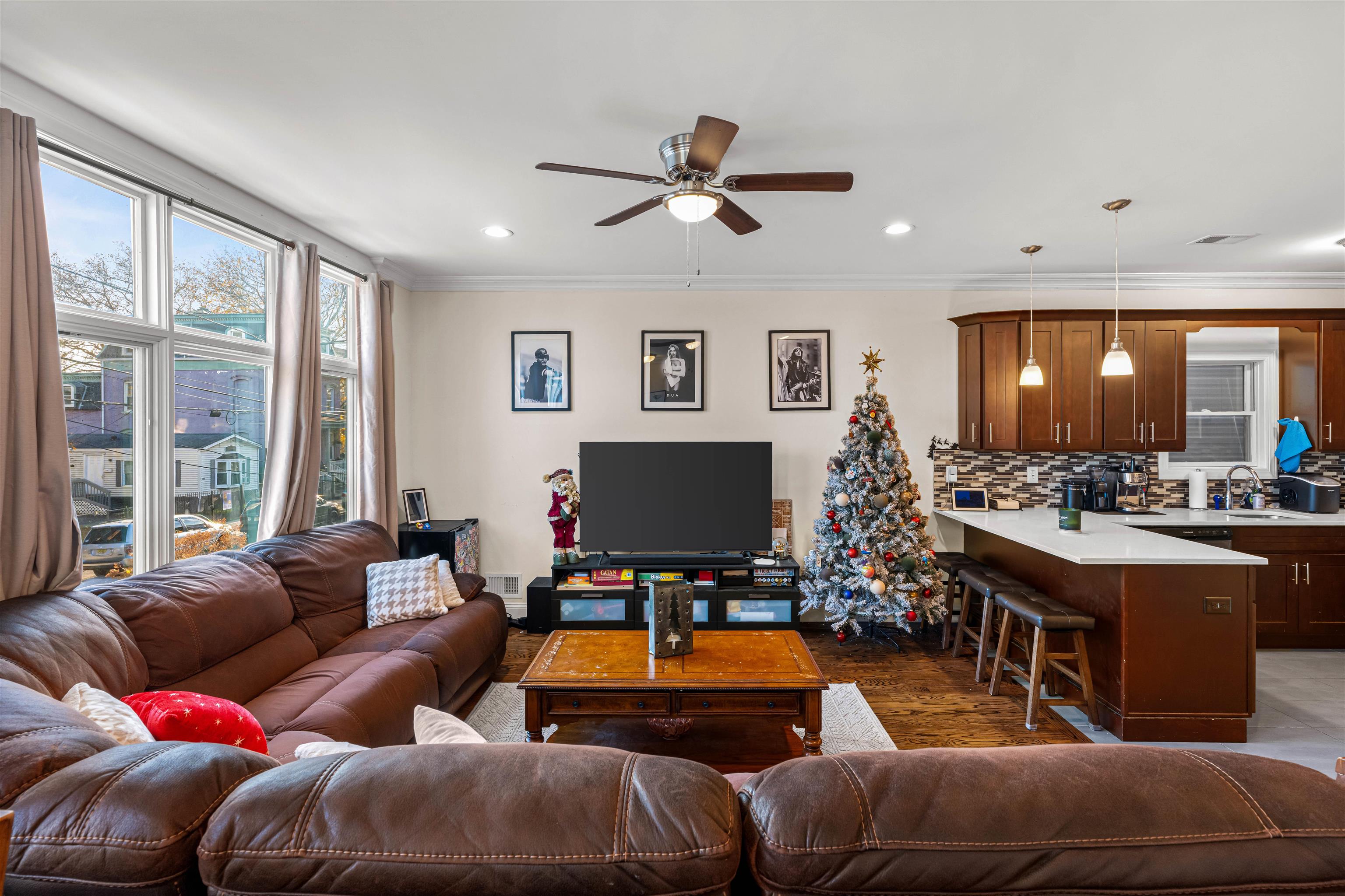 193 HALLADAY ST - Photo 4