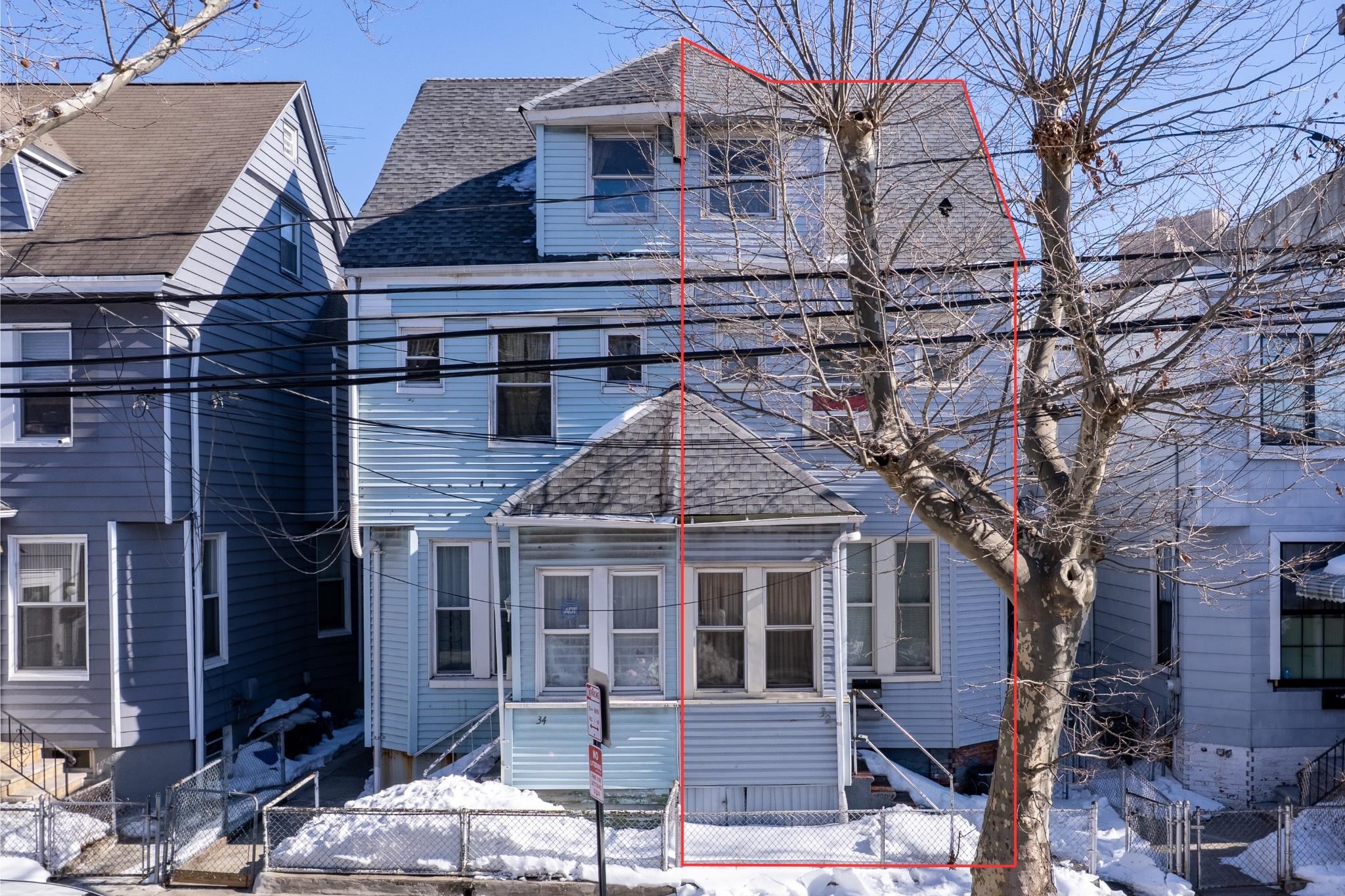 32 STORMS AVE - Photo 1