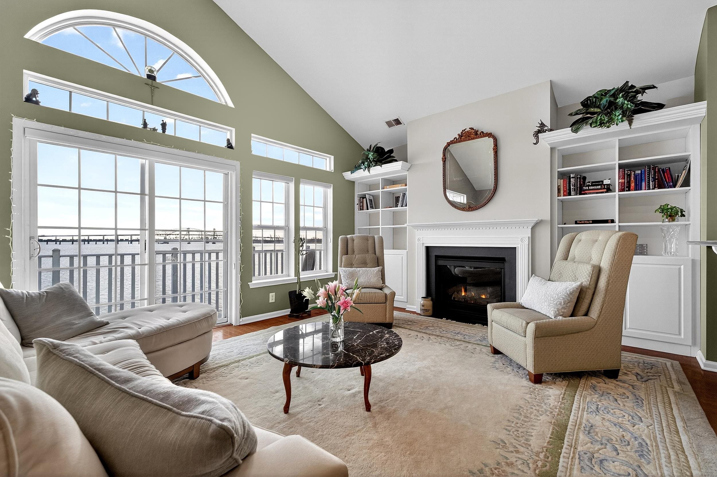 60 TOTTENHAM CT - Photo 3