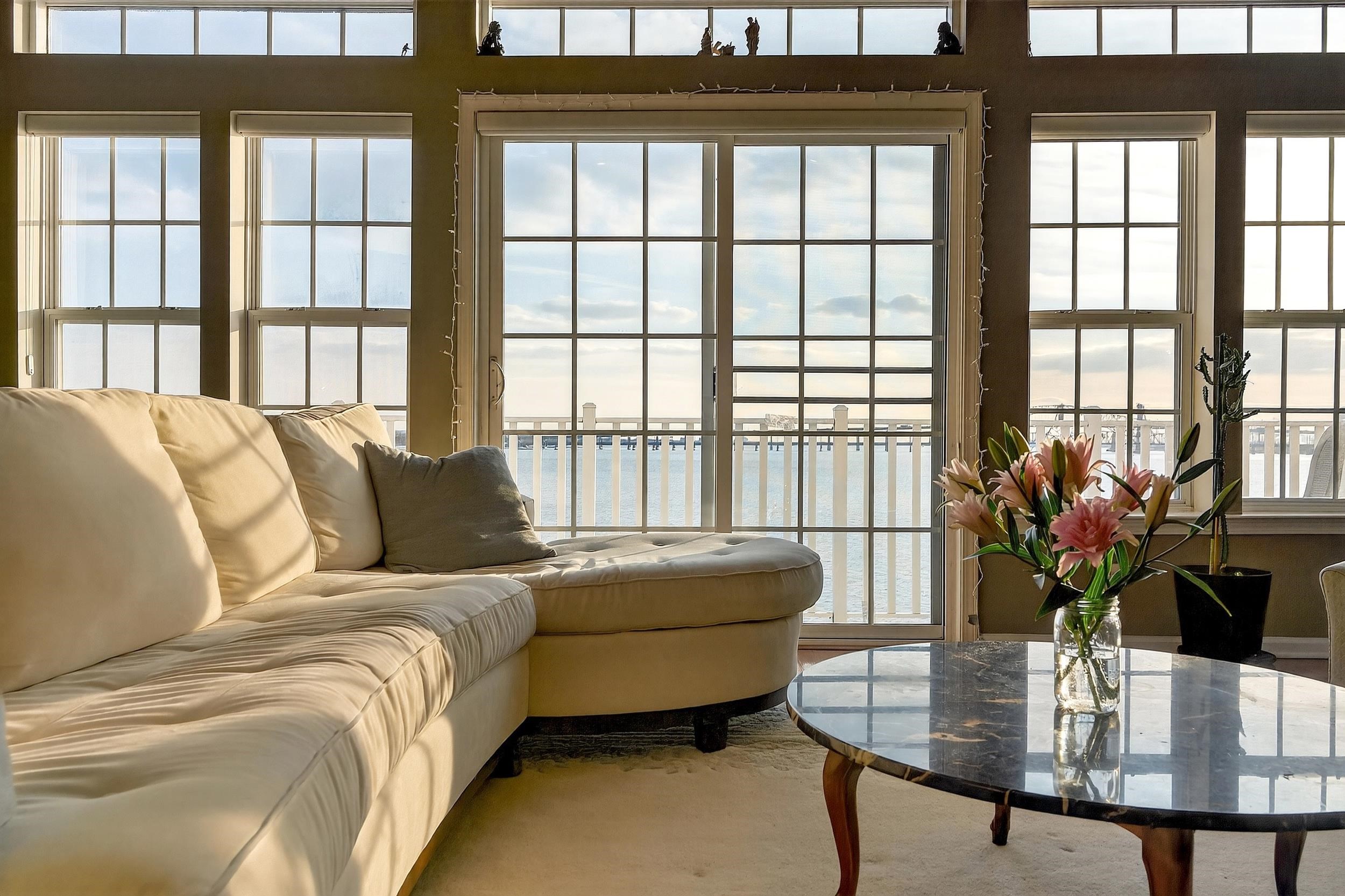 60 TOTTENHAM CT - Photo 5