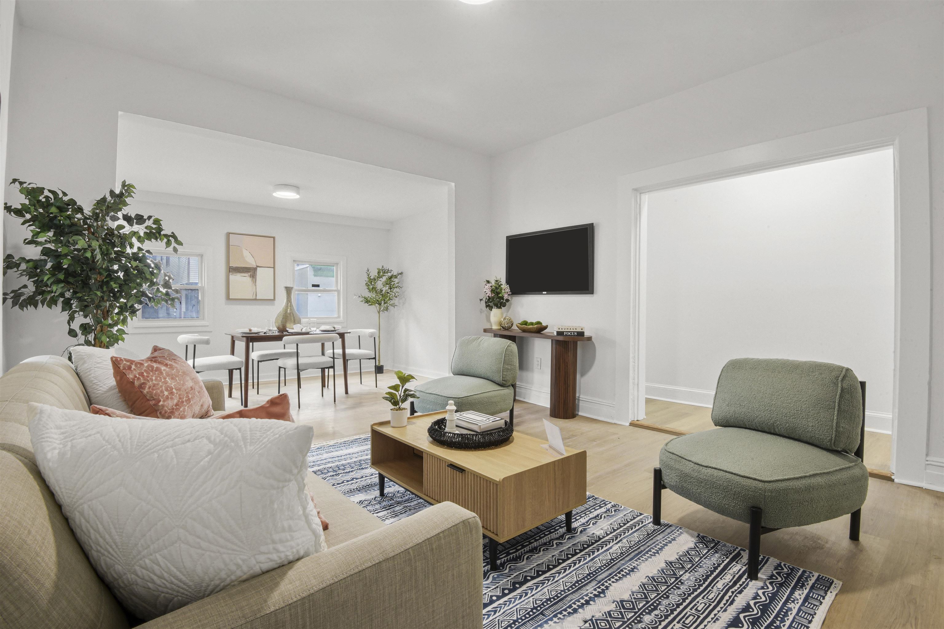 292 FORREST ST - Photo 3