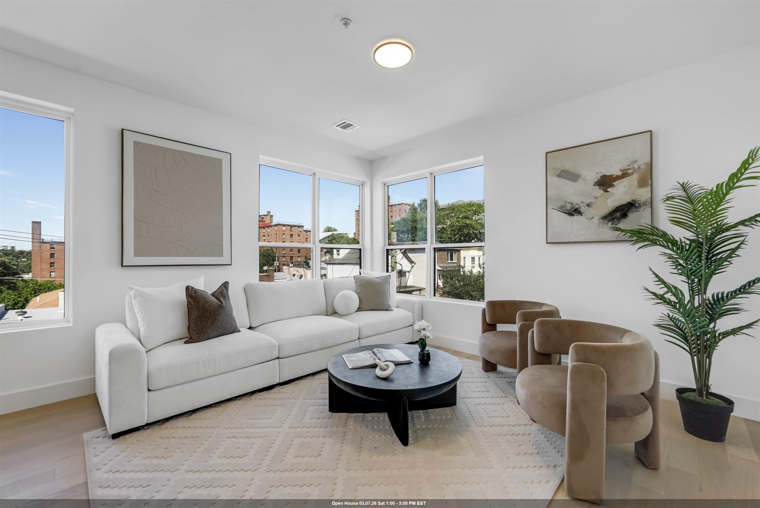 649 38TH ST - Photo 1