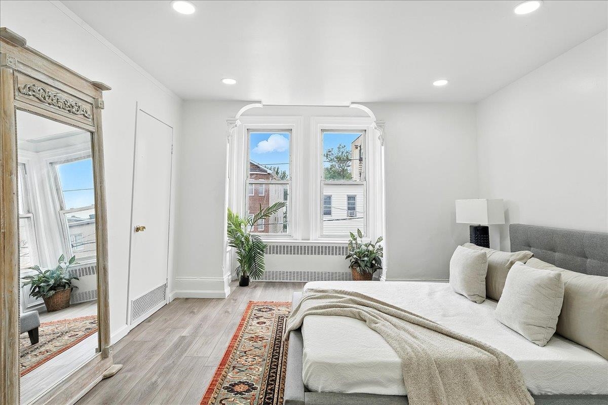 283 GRIFFITH ST - Photo 3