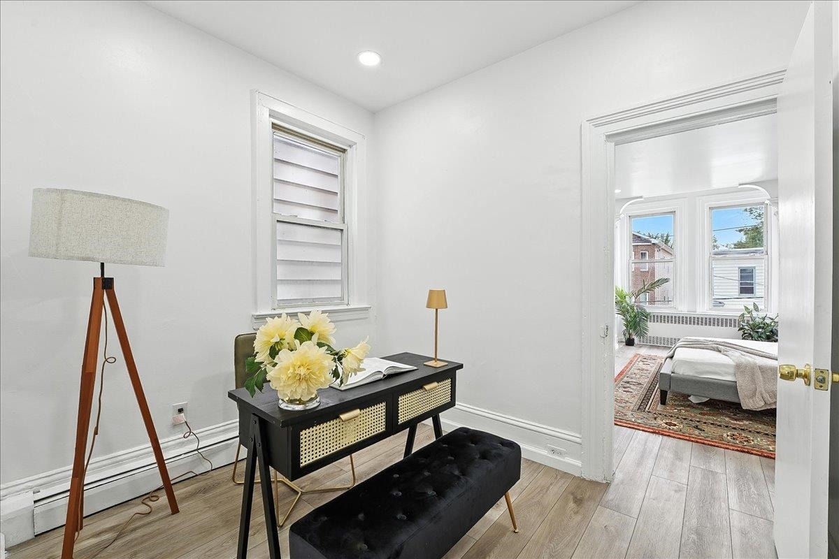 283 GRIFFITH ST - Photo 5