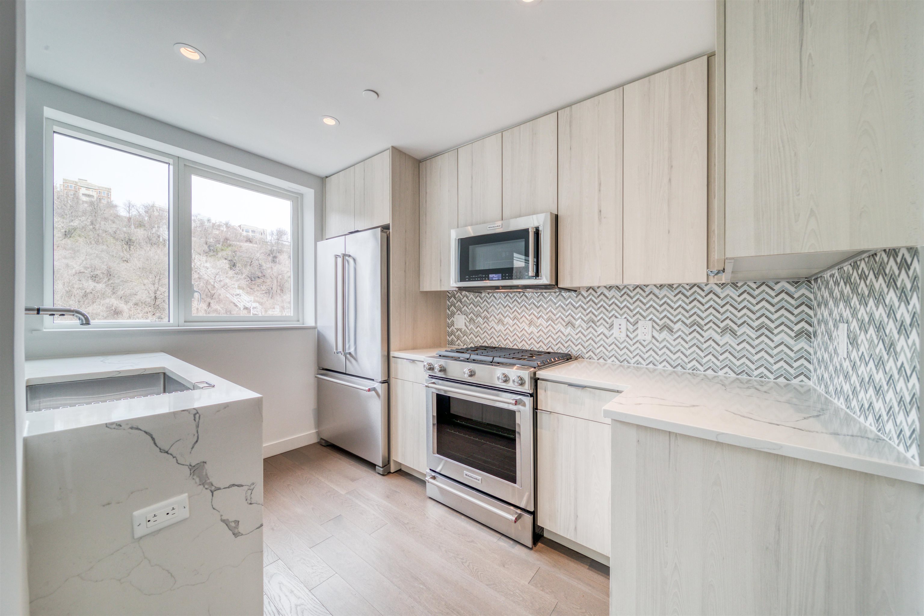 800 AVENUE AT PORT IMPERIAL - Photo 3