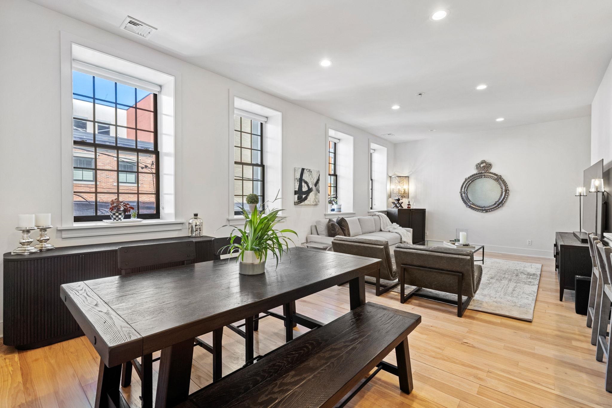 222 CLINTON ST - Photo 5