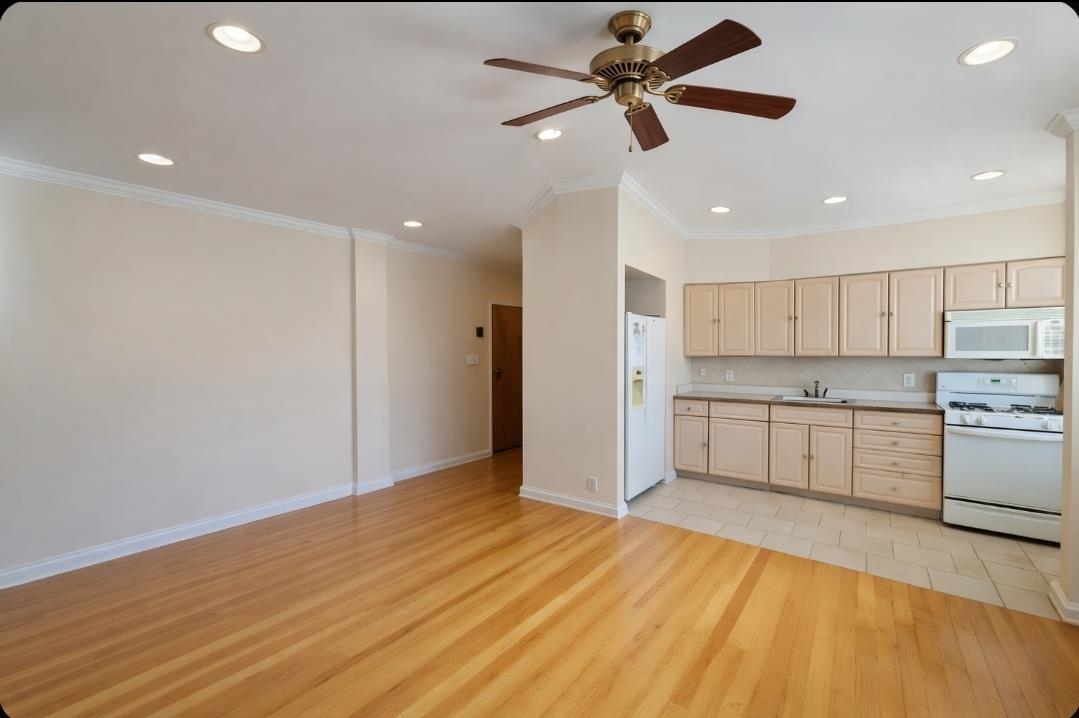 1700 KENNEDY BLVD - Photo 5