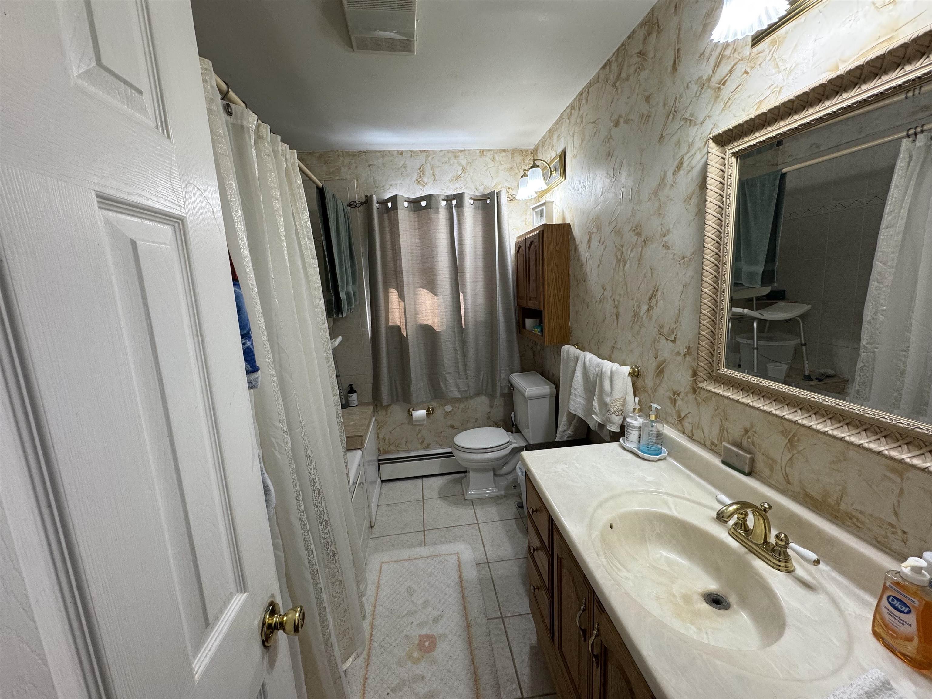 49 FRANCES AVE - Photo 2