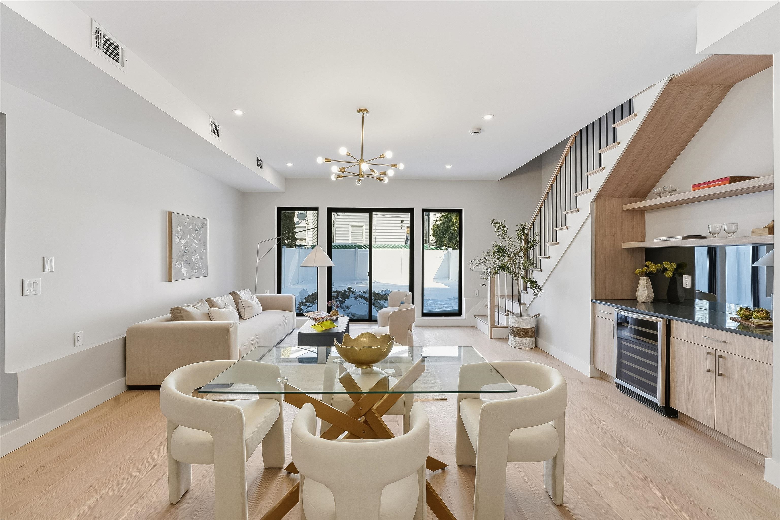 34 GARDNER AVE - Photo 4