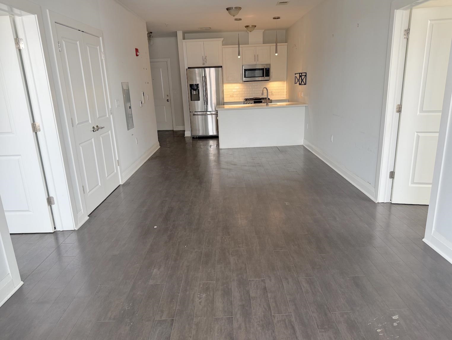 1901 SUMMIT AVE - Photo 5