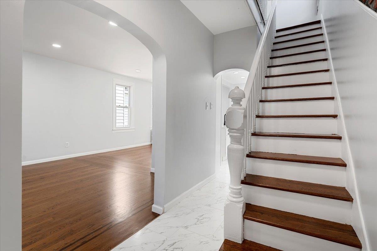 442 AVENUE E - Photo 5