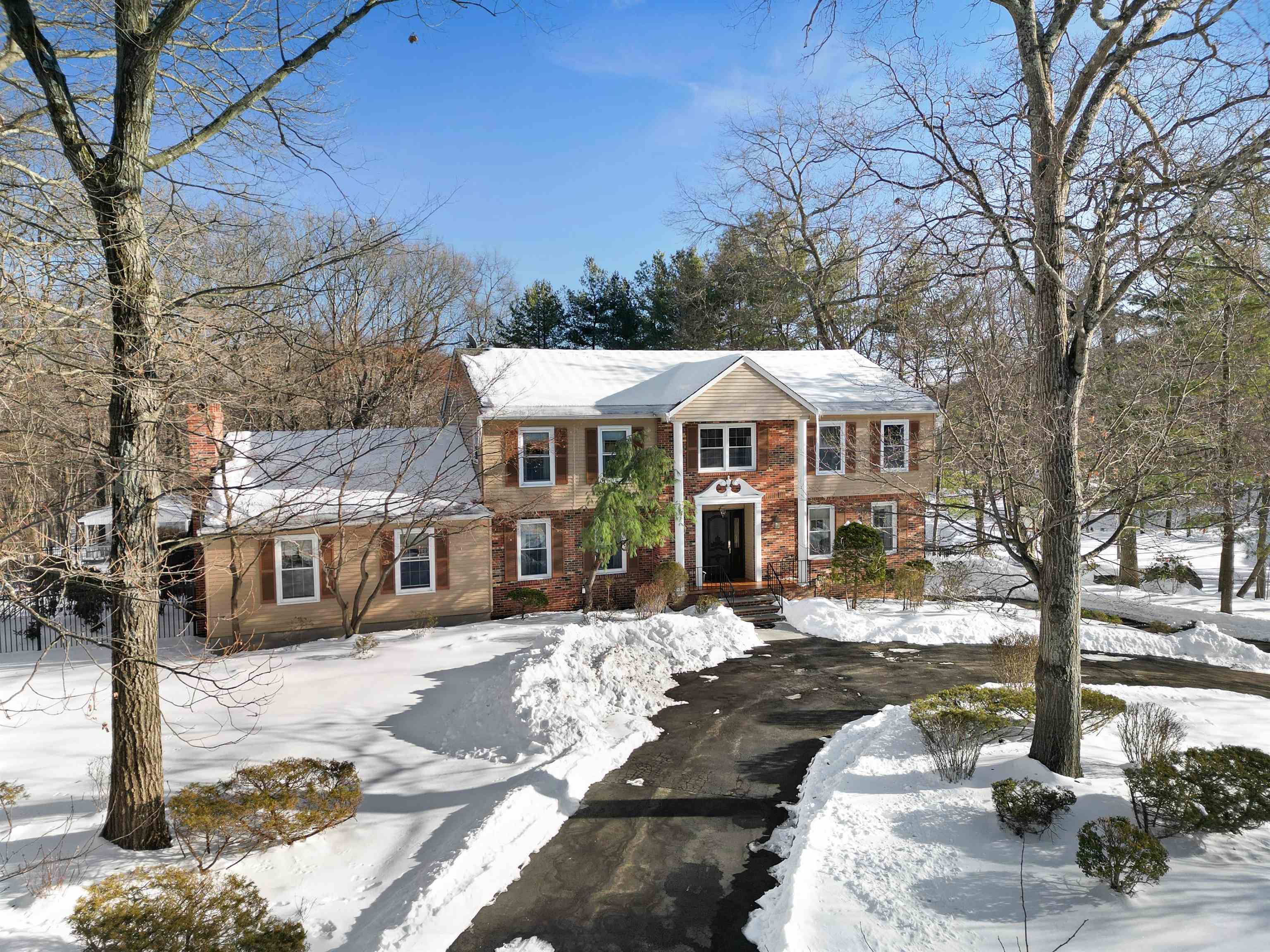 10 Moonshadow Ct - Photo 2