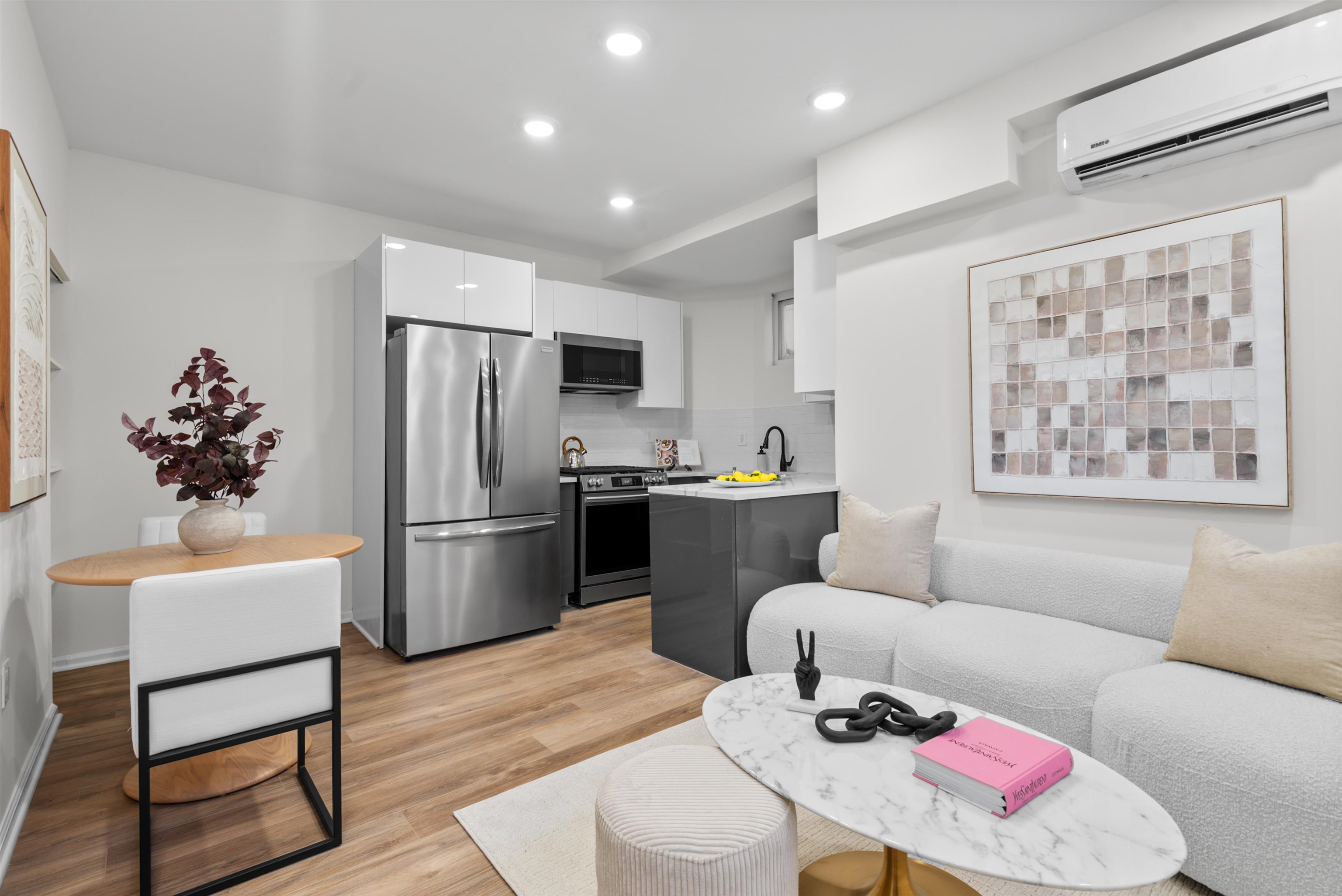 407 PARK AVE - Photo 1