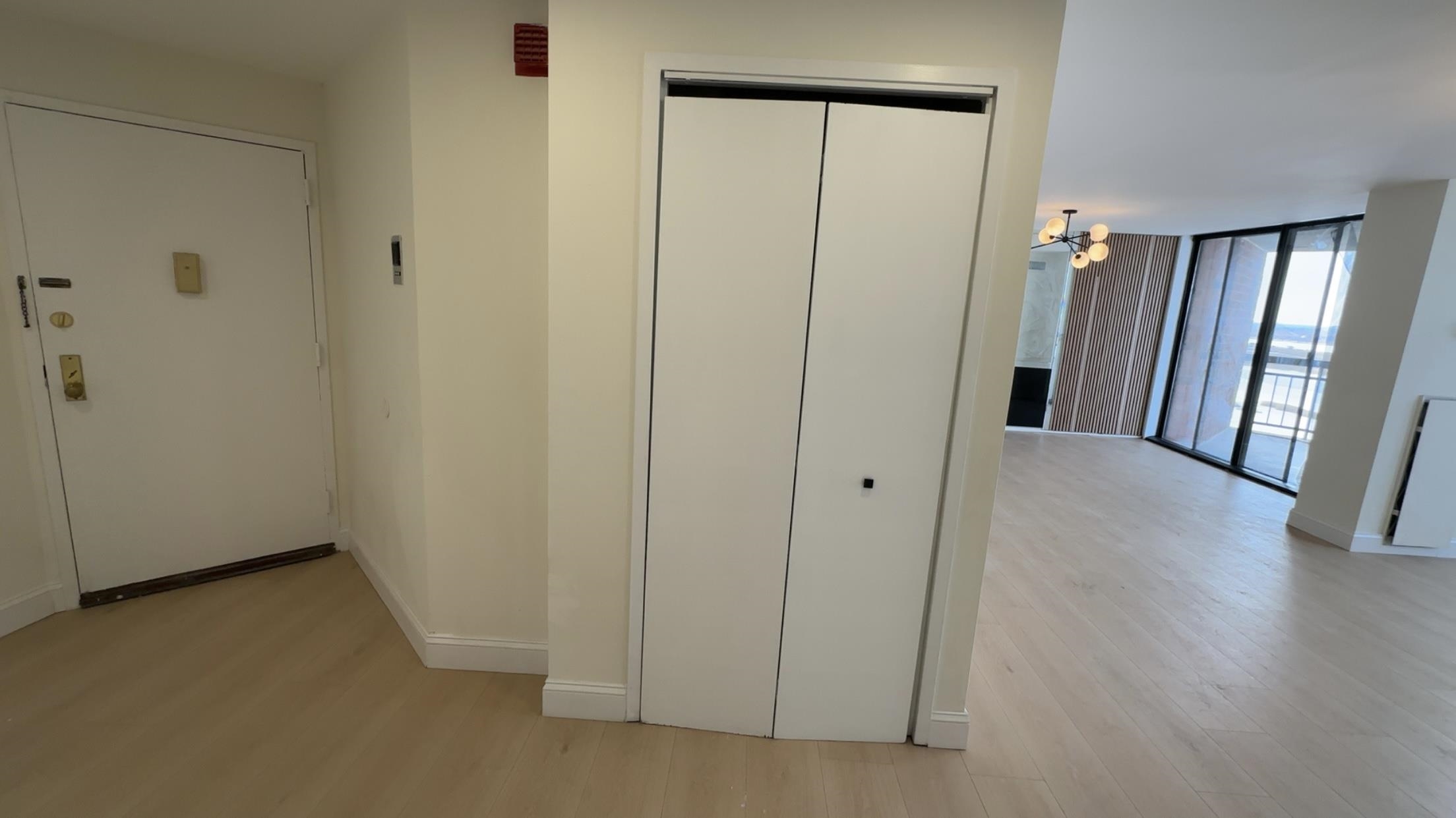 1740 HARMON COVE TOWER - Photo 4