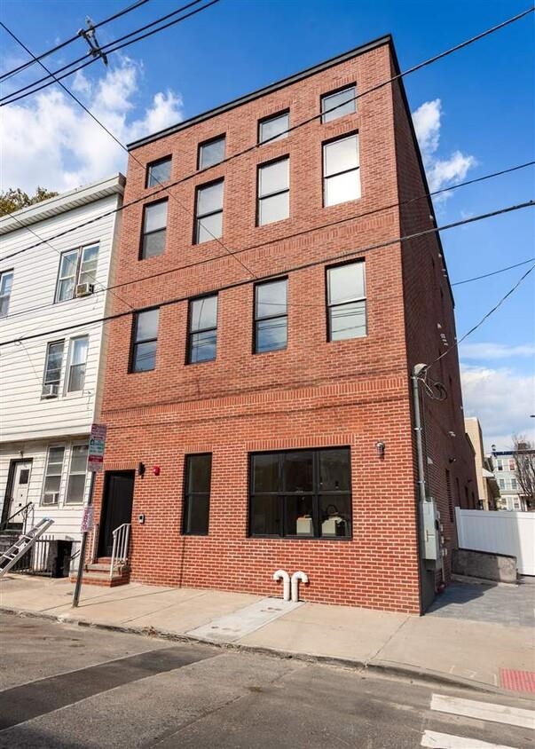 78 PATERSON ST - Photo 2