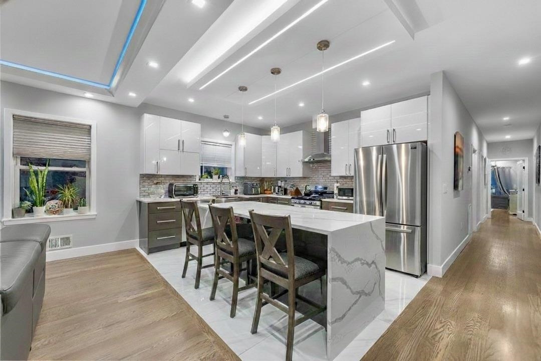 299 COLUMBIA AVE - Photo 1