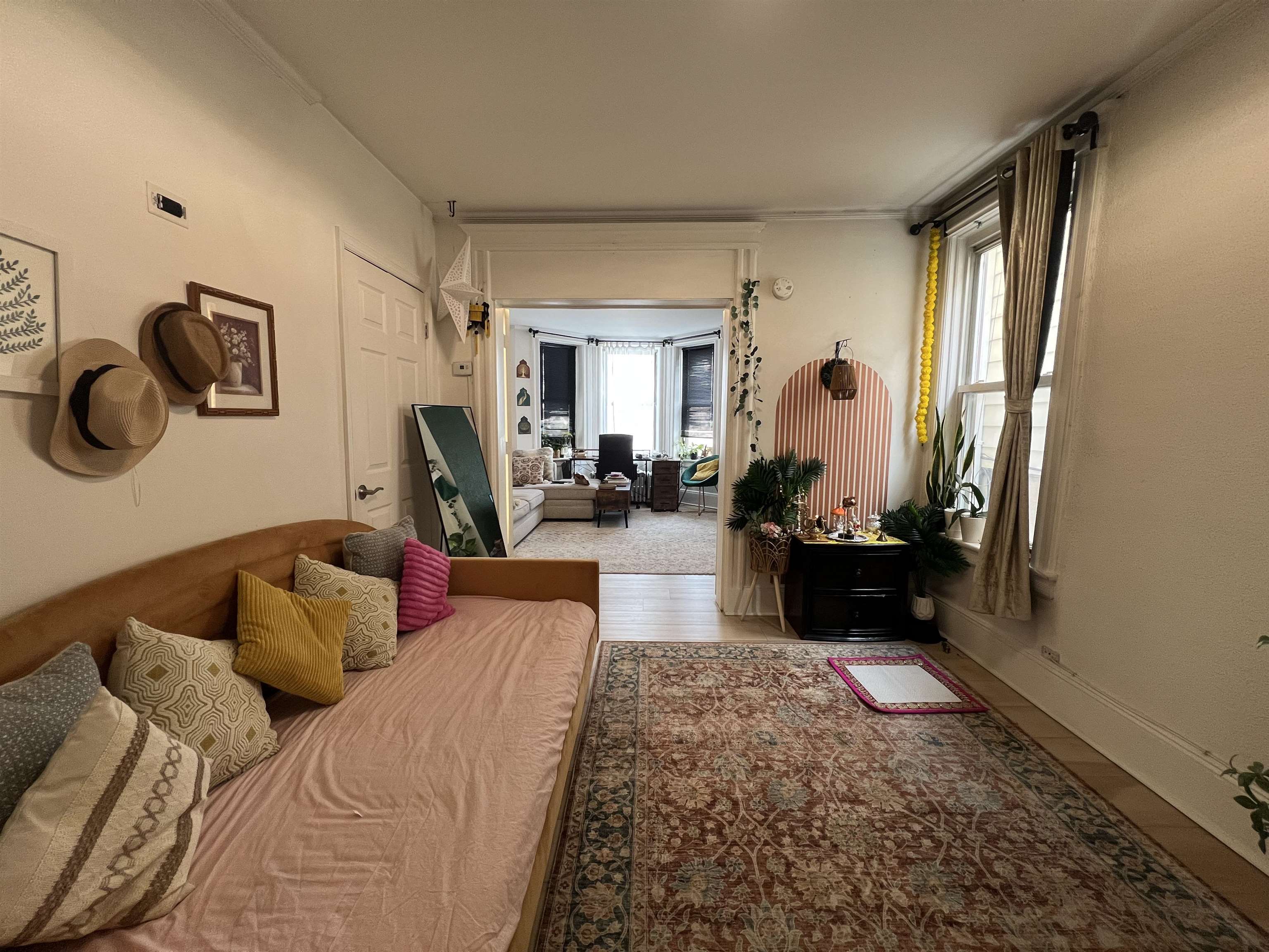 329 CENTRE AVE - Photo 4