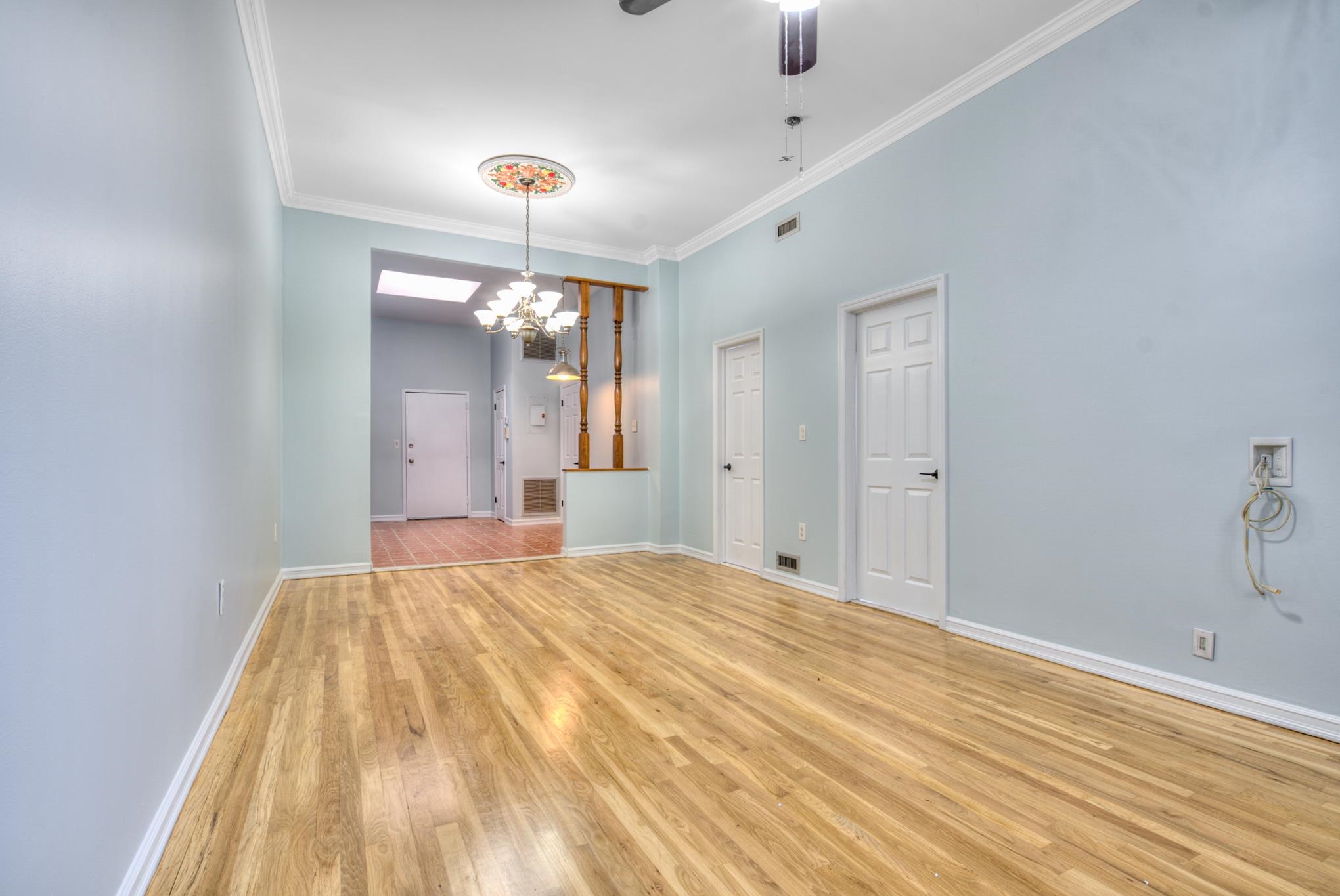 118 LEONARD ST - Photo 3