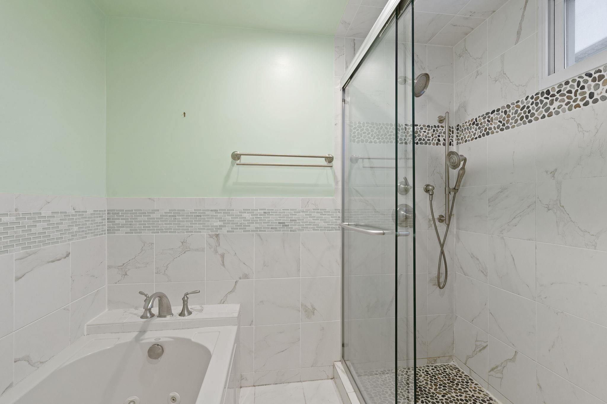 206 HIGHLAND AVE - Photo 3