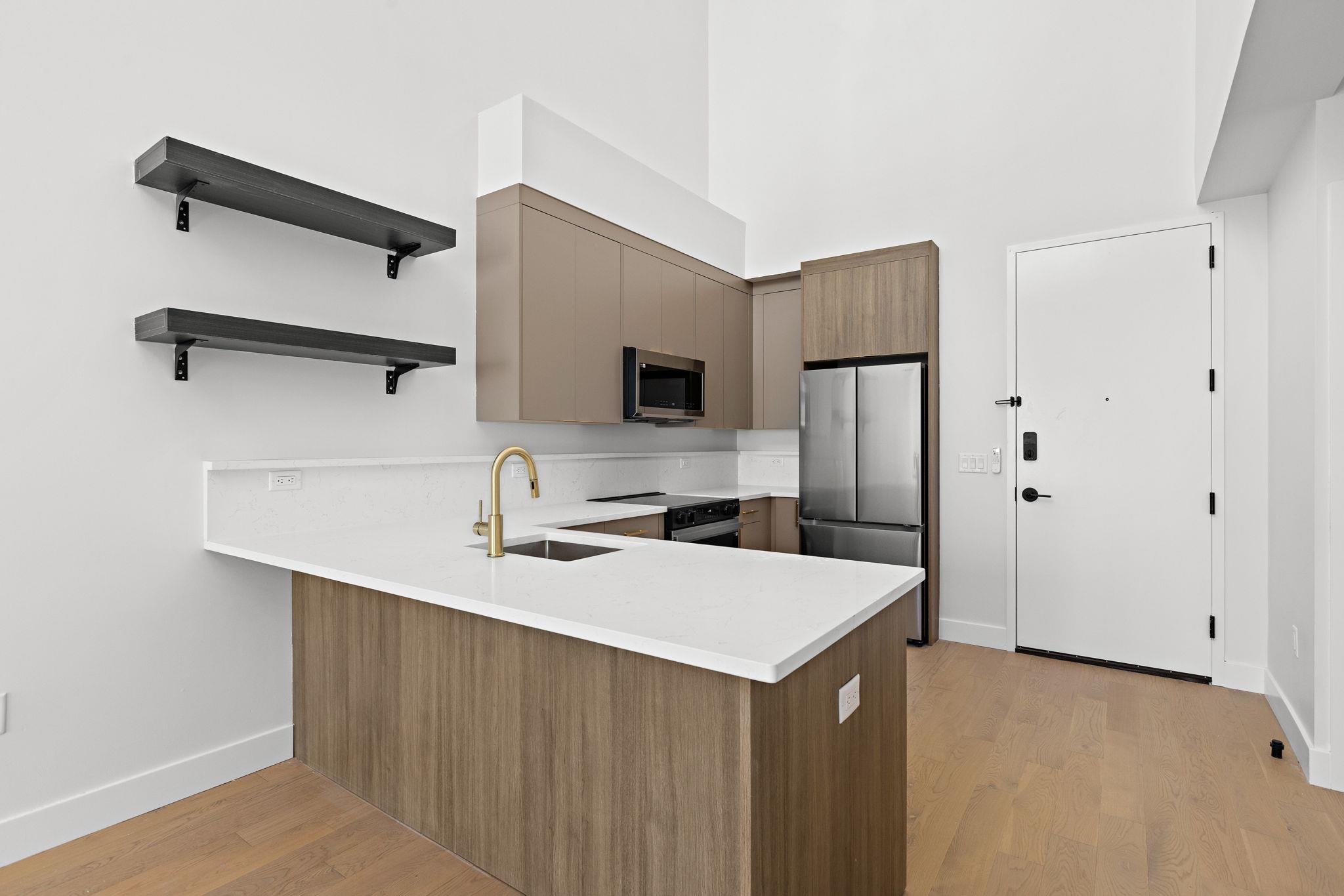 35 ORCHARD ST - Photo 3