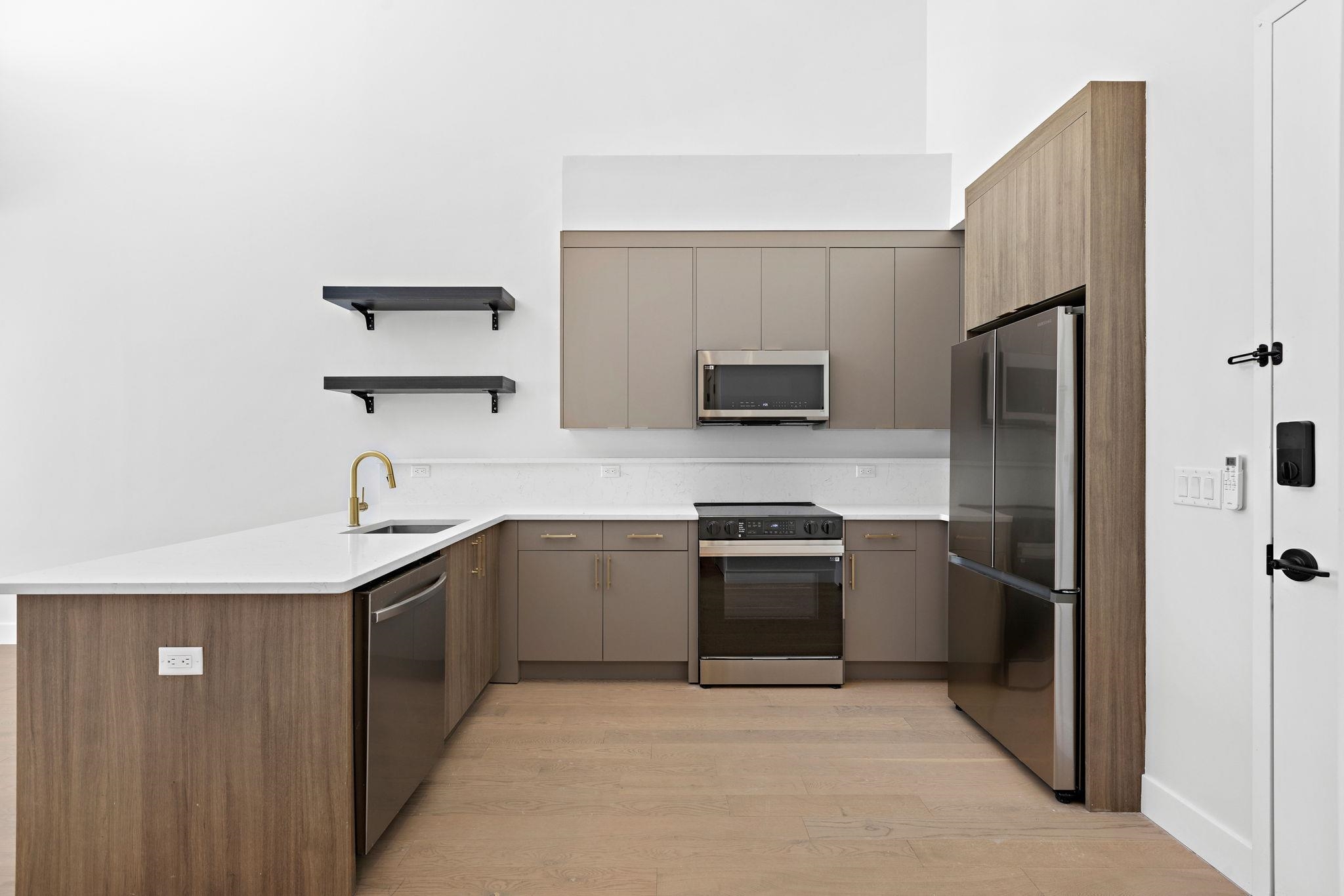 35 ORCHARD ST - Photo 4