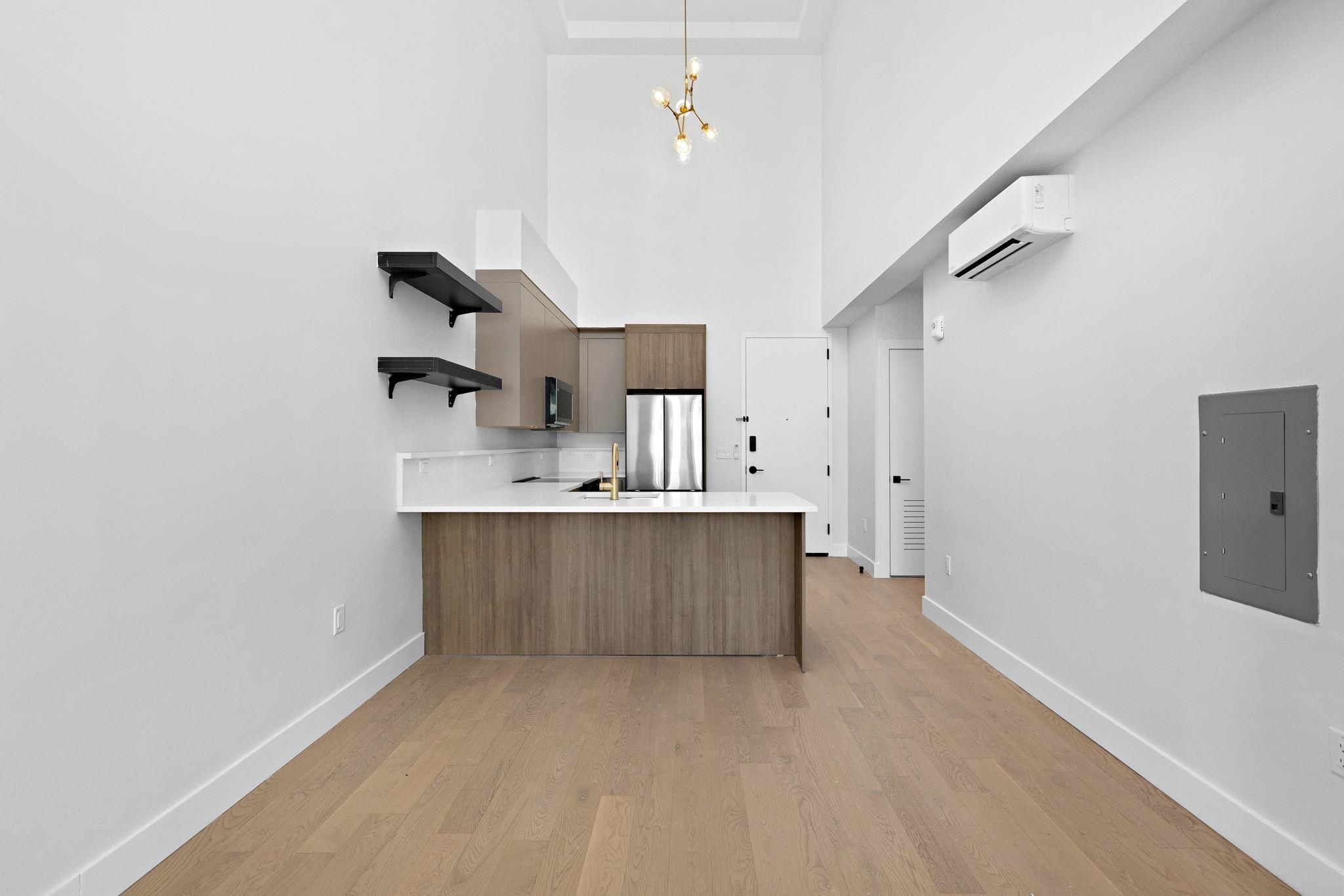 35 ORCHARD ST - Photo 5